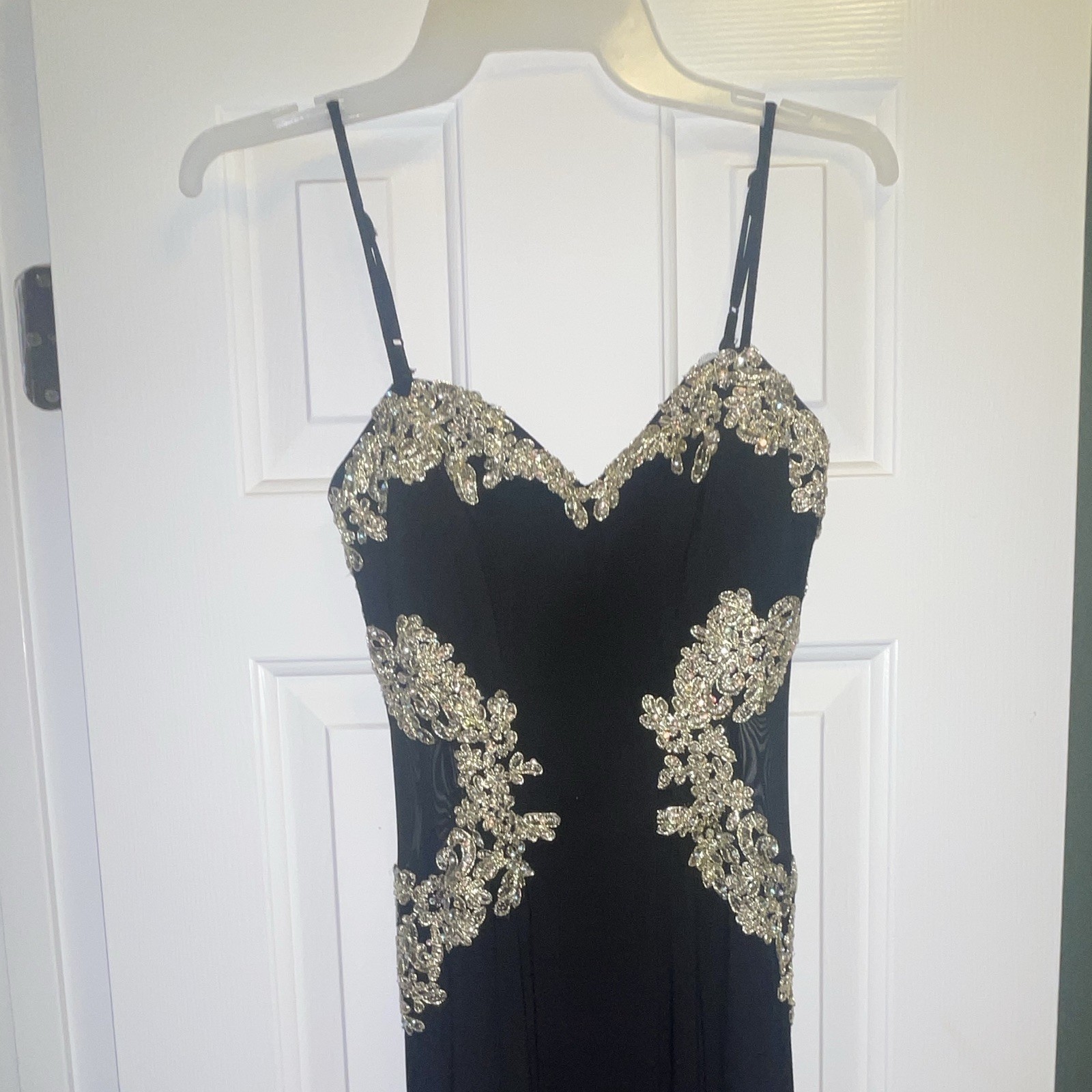 B Darlin Black Long Gown V-Neck Spaghetti Strap Beaded Side Slit Size 5/6