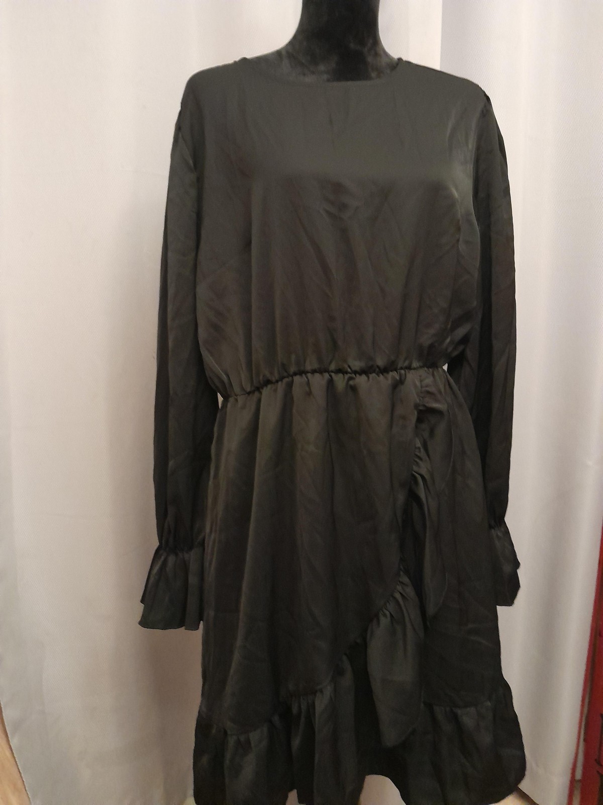 Chic Style Dress Womens XL Black Long Sleeve Ruffle Tiered Midi Party Event New