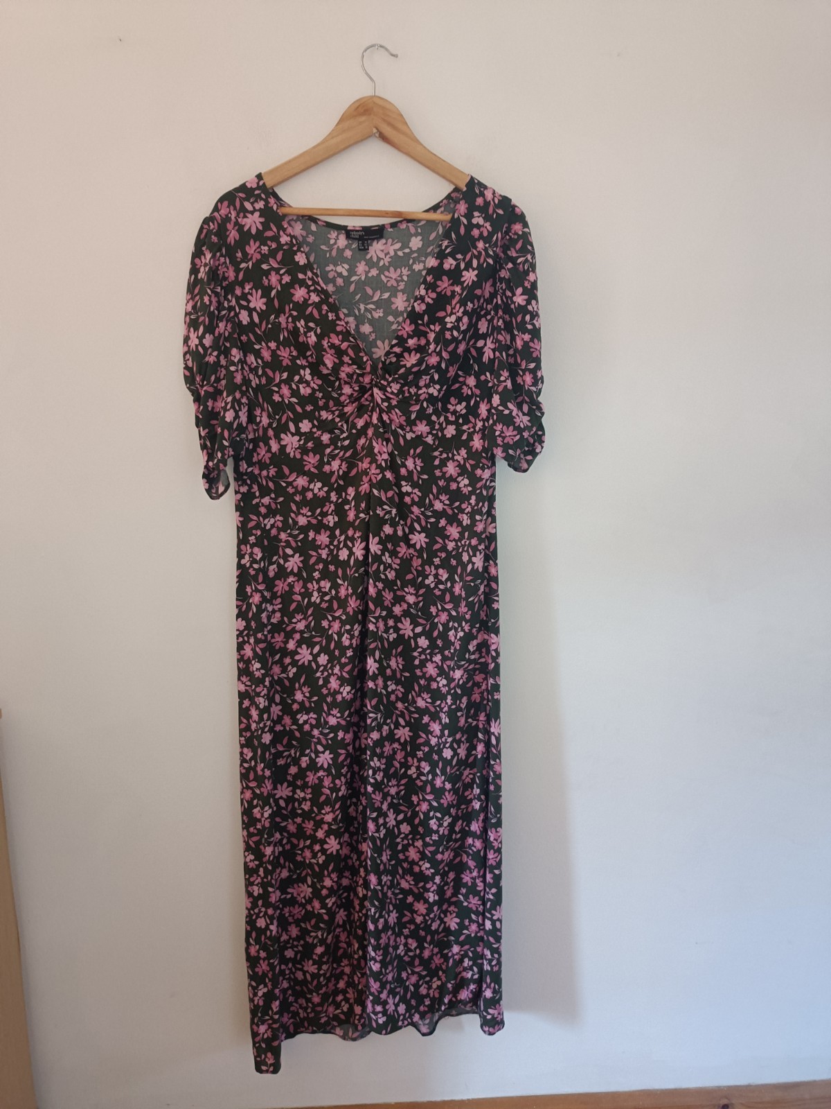 Nobody’s Child Pink Floral V Neck Ruched Half Sleeve Maxi Summer Dress 14