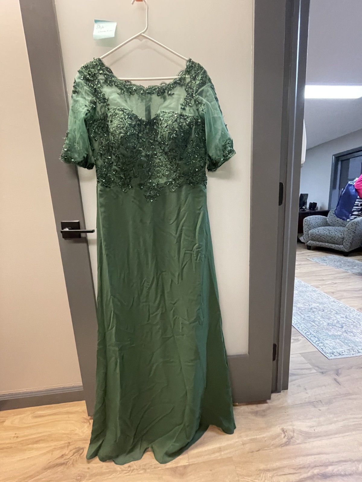 NWT Stacee’s Sage Green Sequin Bodice Short Sleeve Mother Bride Dress Size 14