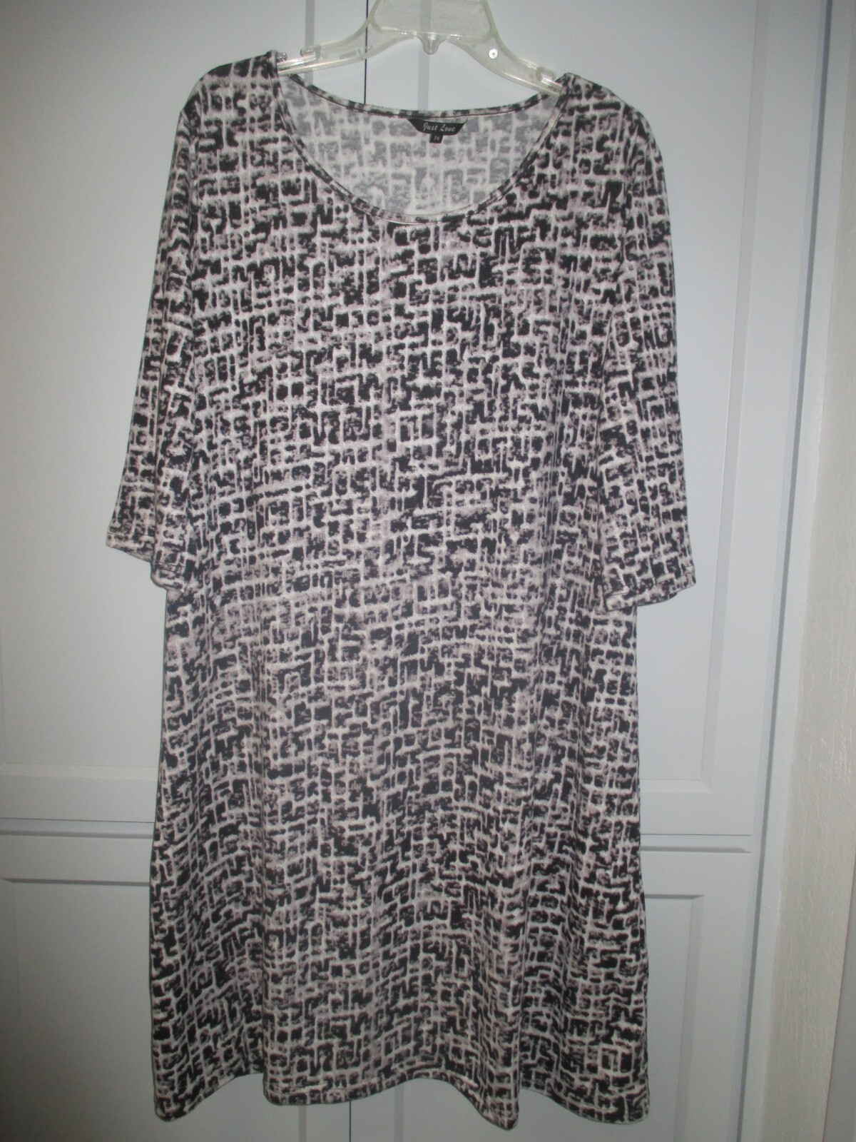 A-LINE Knee Length DRESS 2X BLACK GREY Digital Print JUST LOVE Soft Knit NWOT