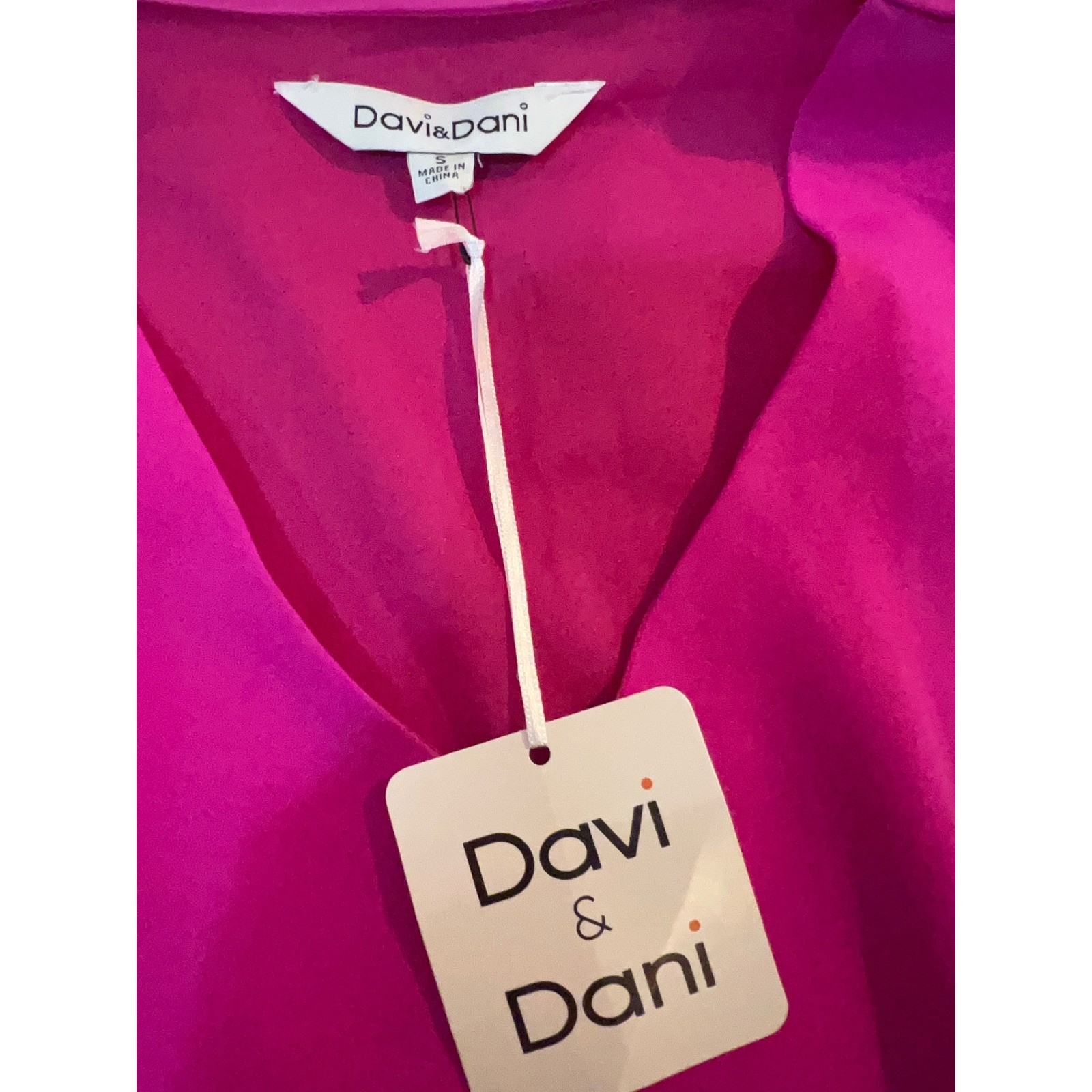 Davi & Dani Magenta Pink Satin V-Neck Ruffle Bell Sleeve Mini Dress Small NWT