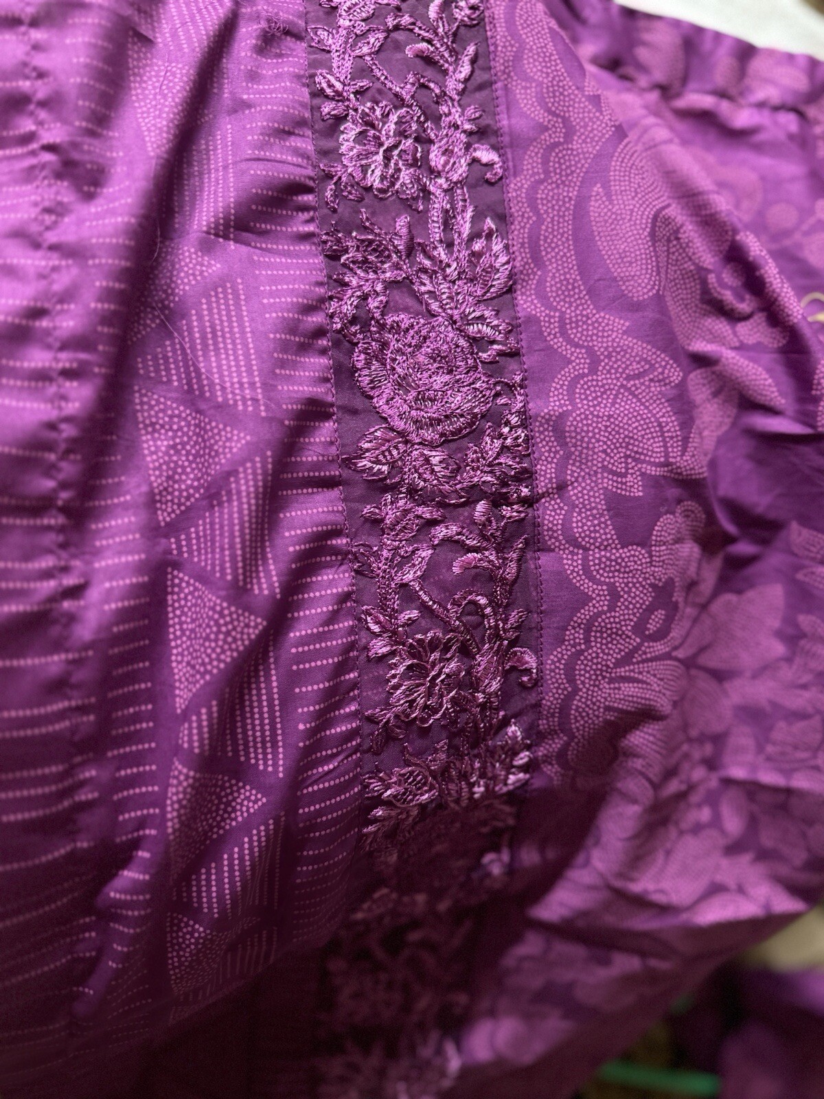 New Original Pakistani Indian LAWN Sapphire Stitched Embrioded Dress Plum Large