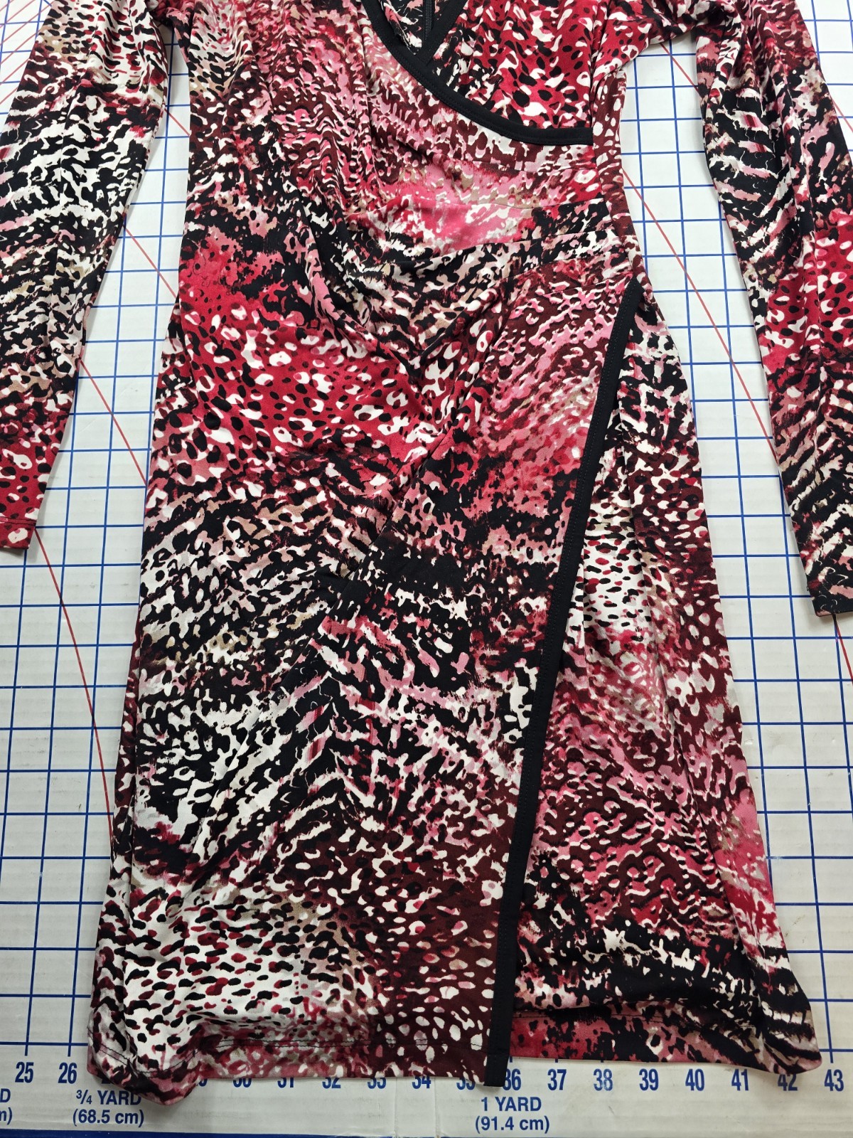 Calvin Klein Red Wrap Dress Size 6 V Neck Wrap Around Long Sleeve USED GOOD