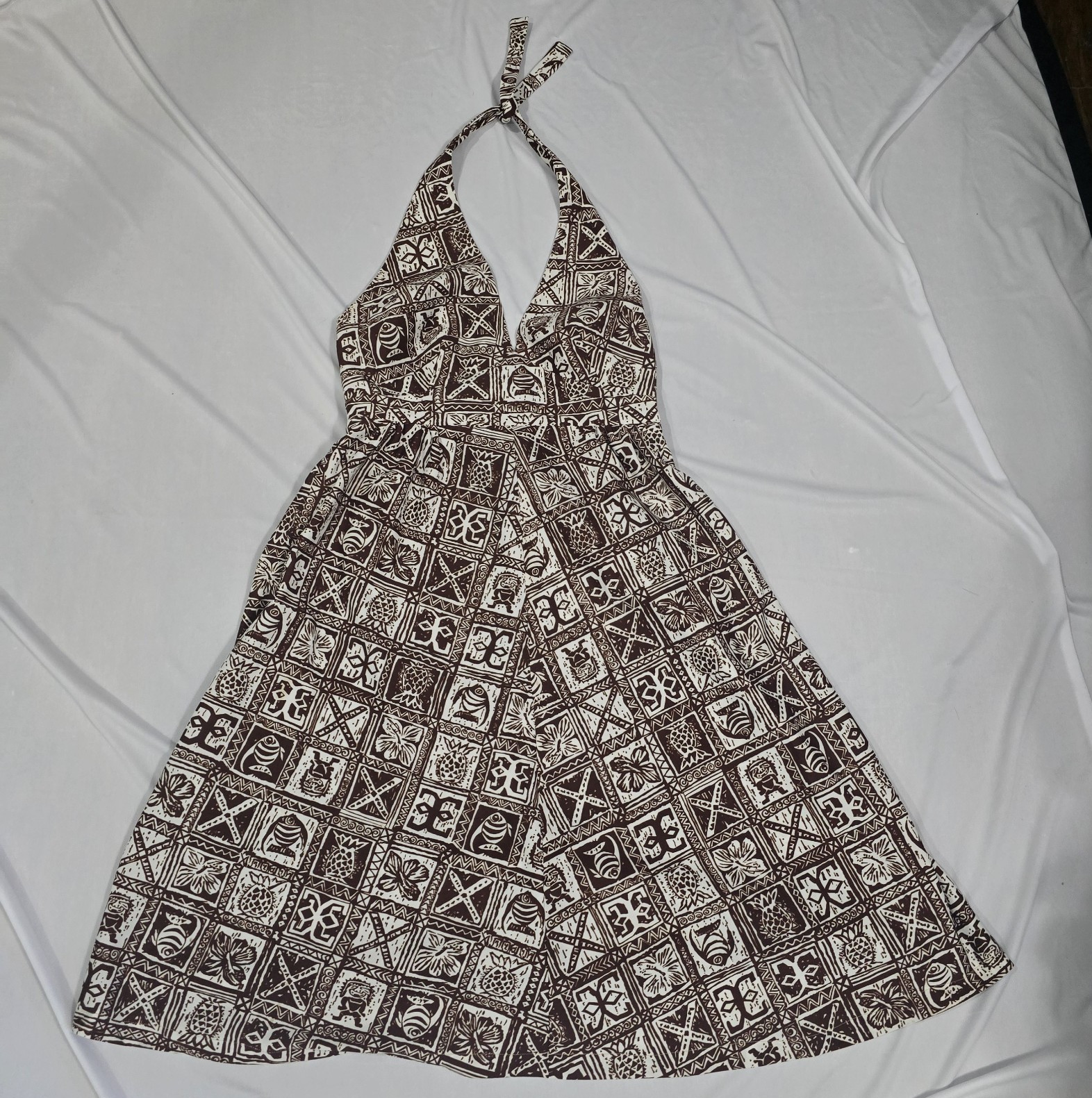 1970’s Hukilau Fashions Fit & Flare Halter Dress Size 10 Brown/White Knee 356L
