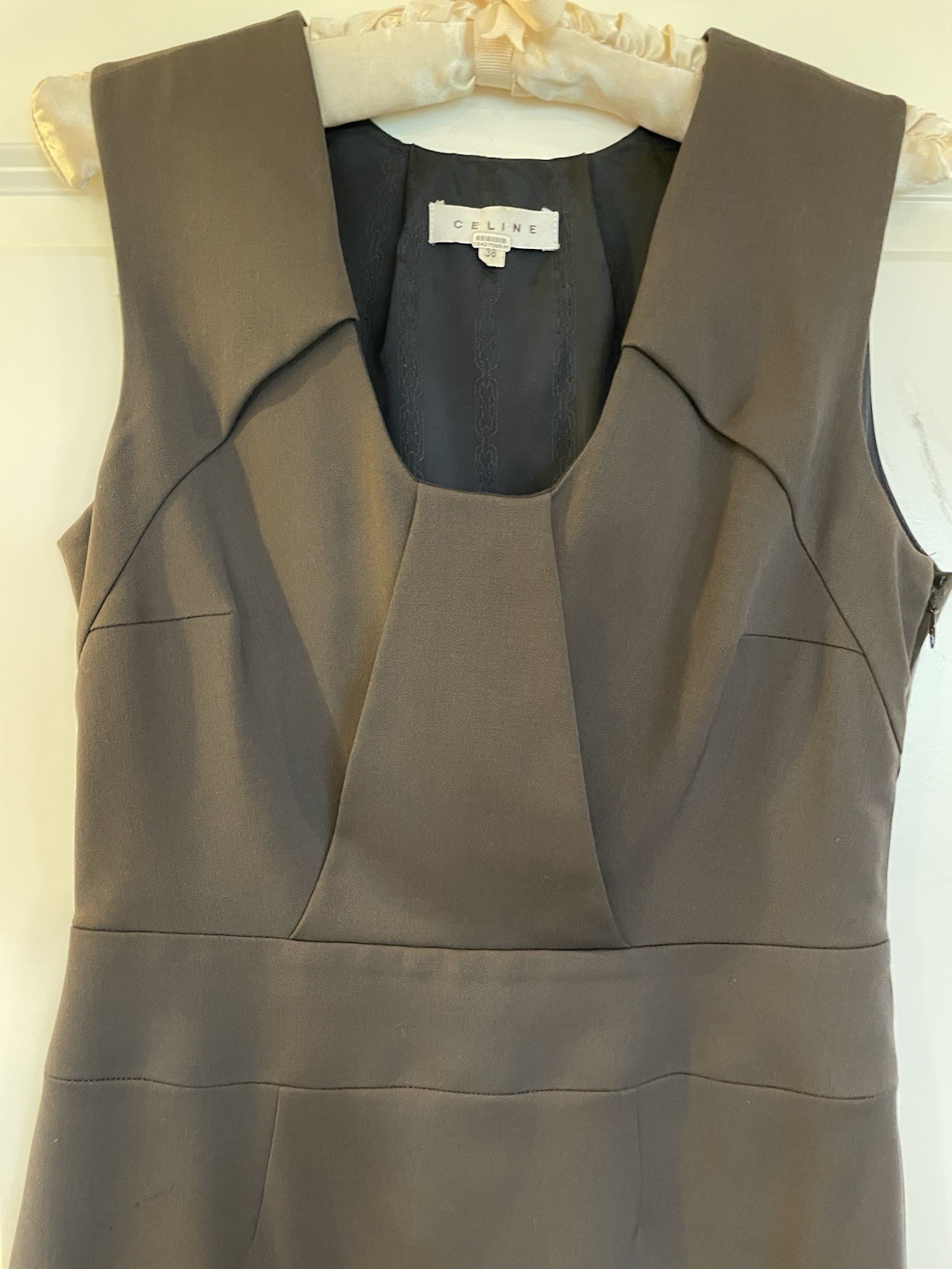 Celine Couture Solid A-Line Scoop Neck Sleeveless Knee Length Dress in Brown 38