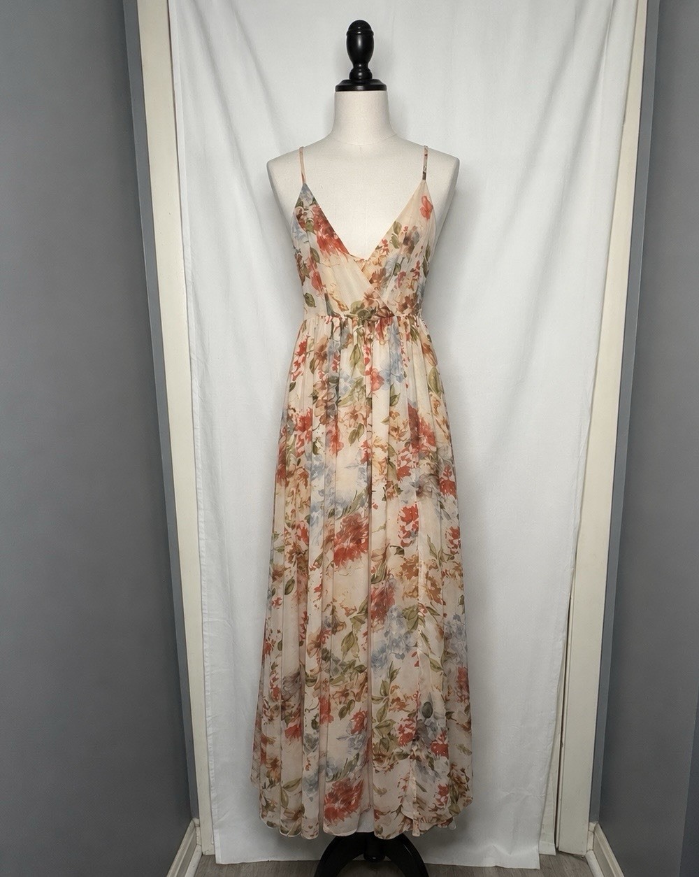 NWT PRIVY Watercolor Floral Chiffon A-Line Maxi Dress Cream Multi Small