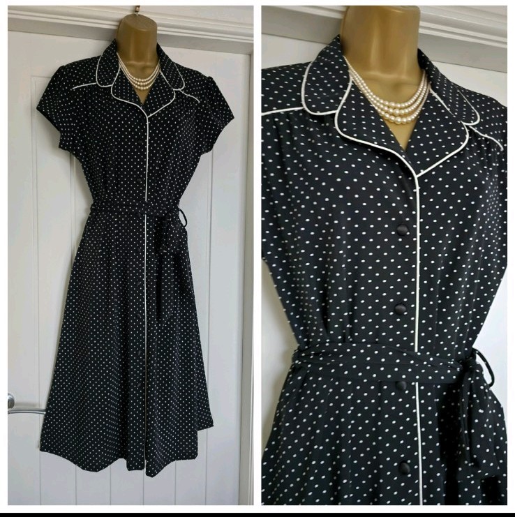Vintage 1940s 1950s Style Black Polka-dot Tea Dress with tie belt Size 10
