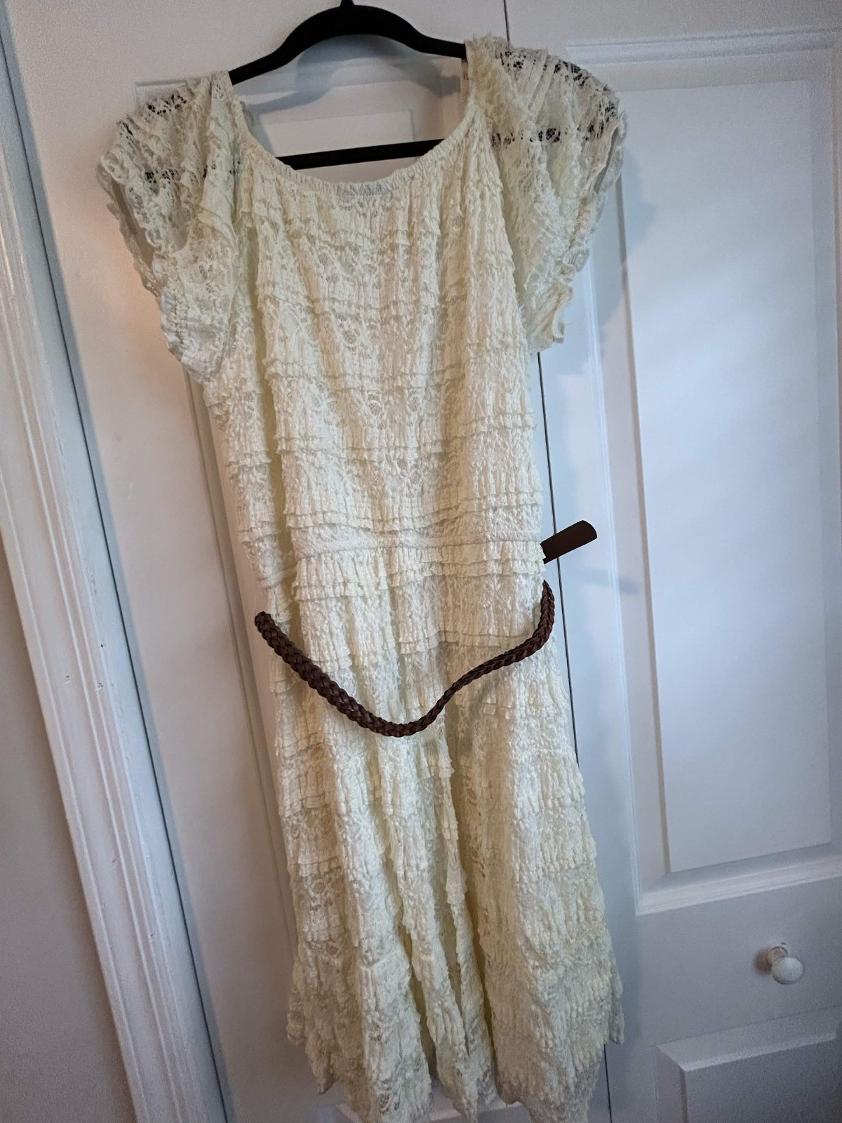 Roz & Ali Off-White Lacey Dress Size Large 12 with a Brown Belt