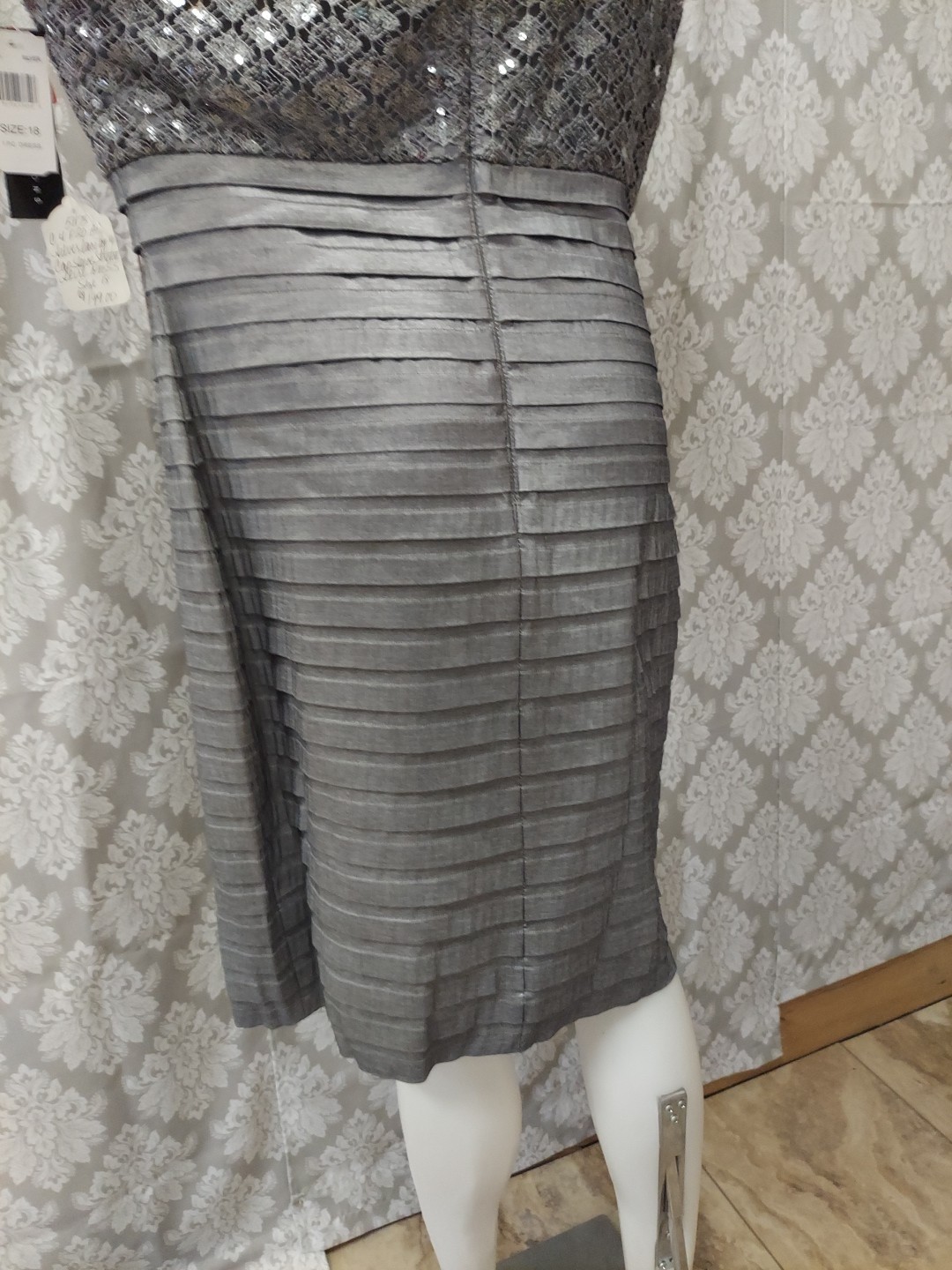 Km Collections Size18 Silverlacetop Satinlook Torso Skirt Form Fit Seetrough To