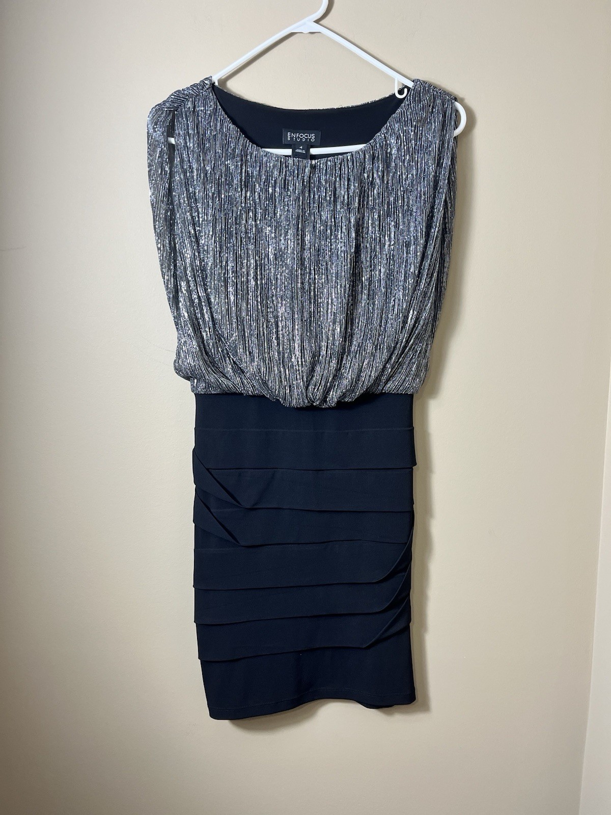 Enfocus Studio Silver Black Blouson Dress Size 4 Tiered Bandage Cocktail Glam