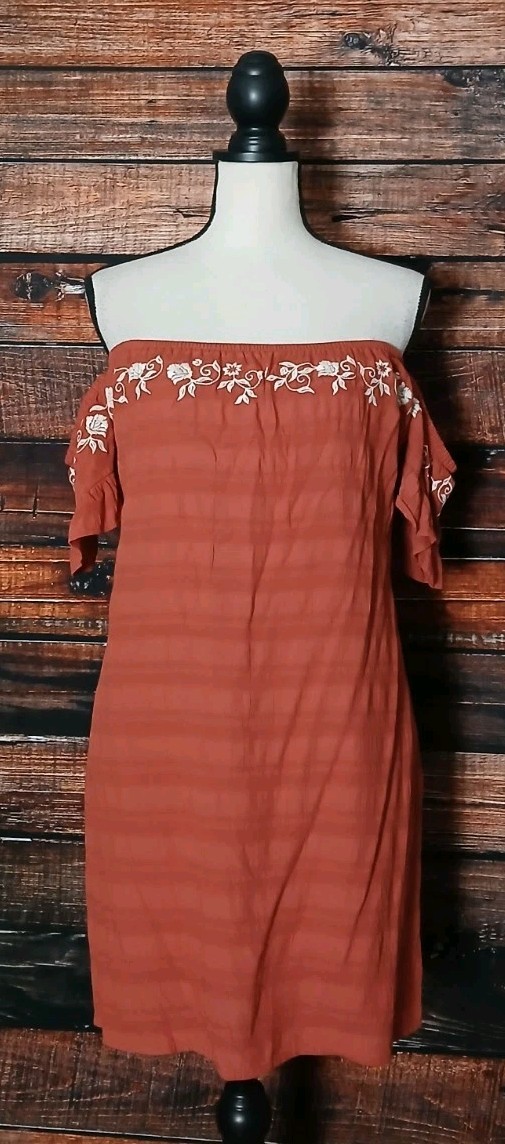Charlotte Russe Shift Dress S Off Shoulder Clay Red Embroidered Rayon NWT