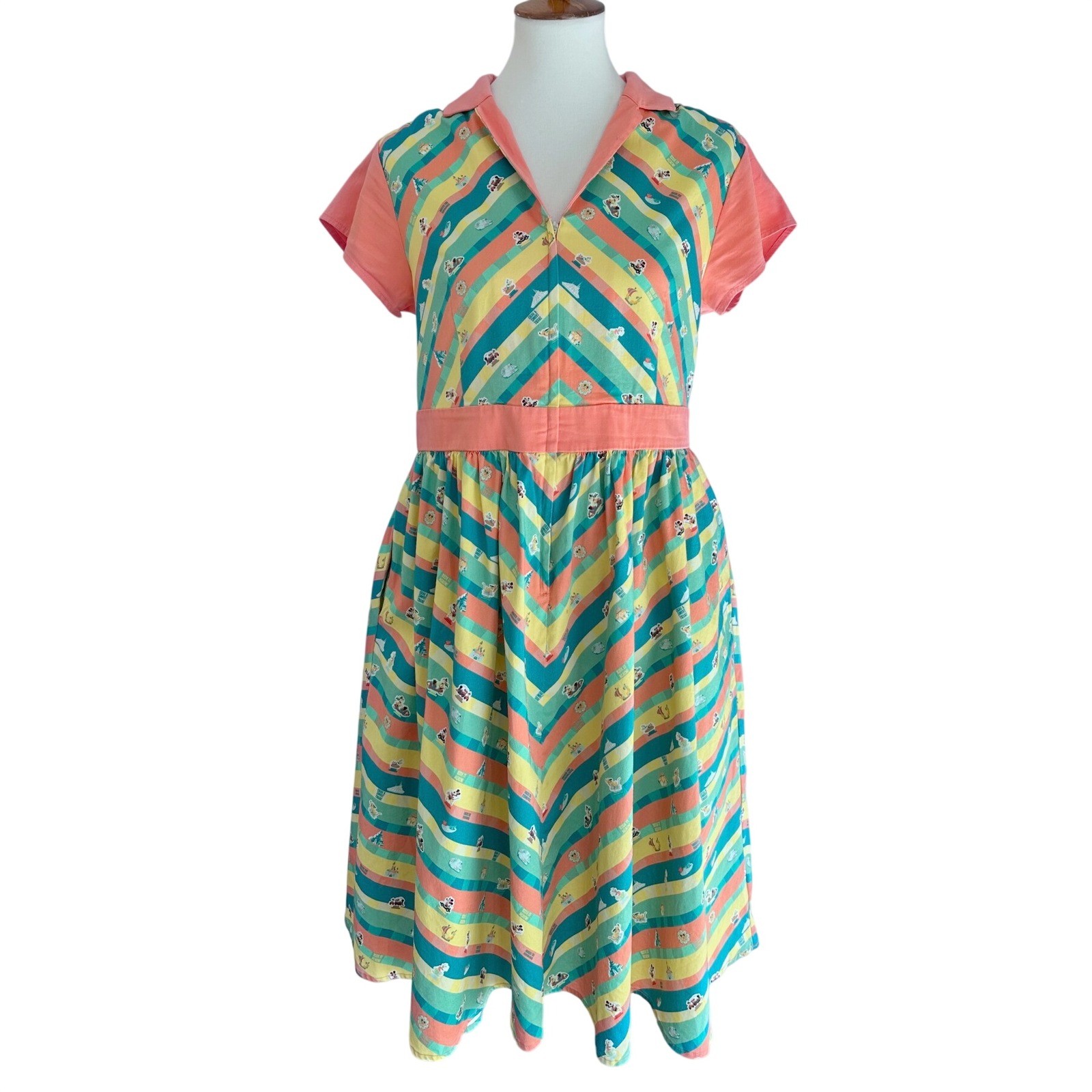 Disney Dress Shop Disneyland Resort Play in the Park Retro Stripe Large 70s mod