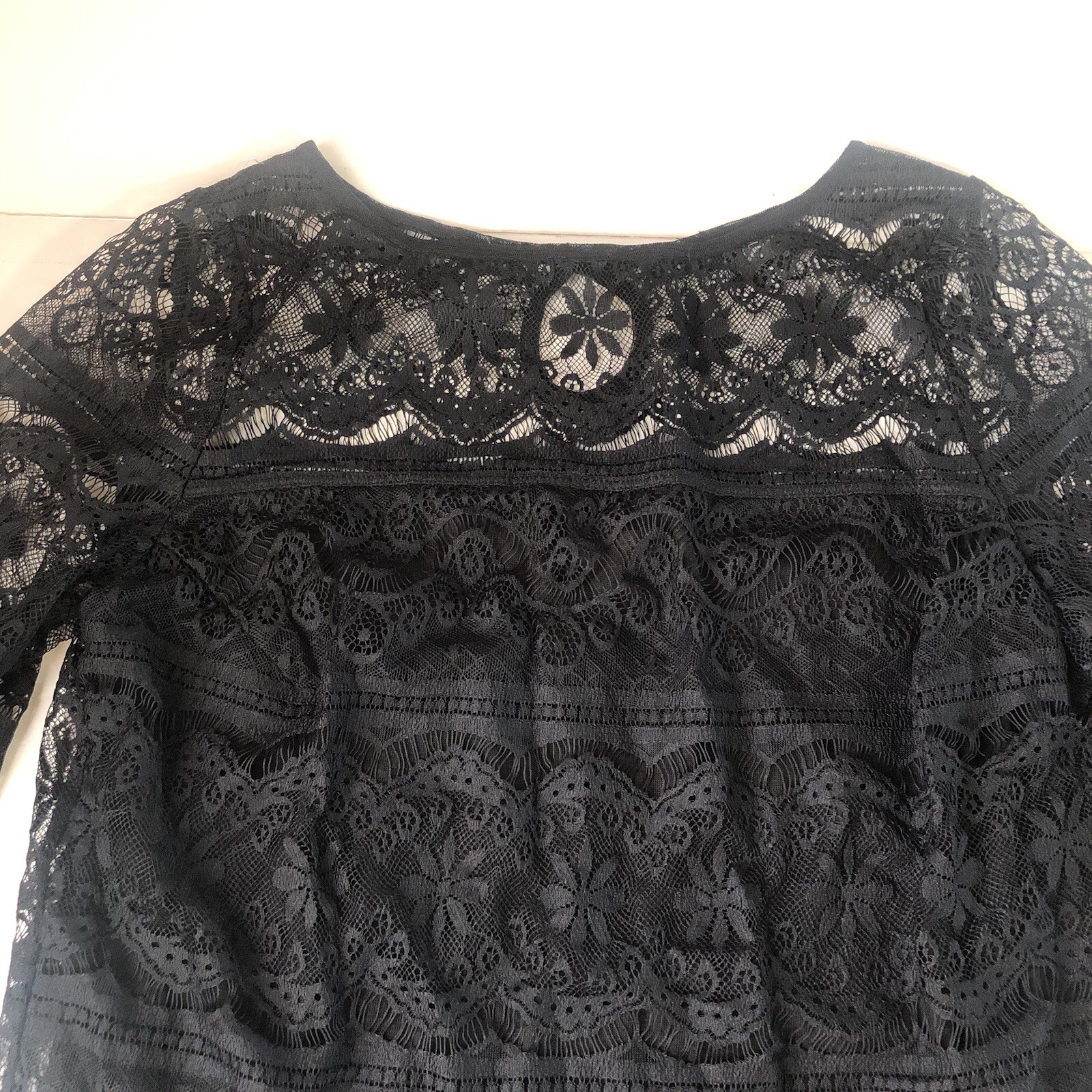 Max Studio Black Lace Dress Medium M 3/4 Sleeve Scalloped Eyelash Hem Shift⁠