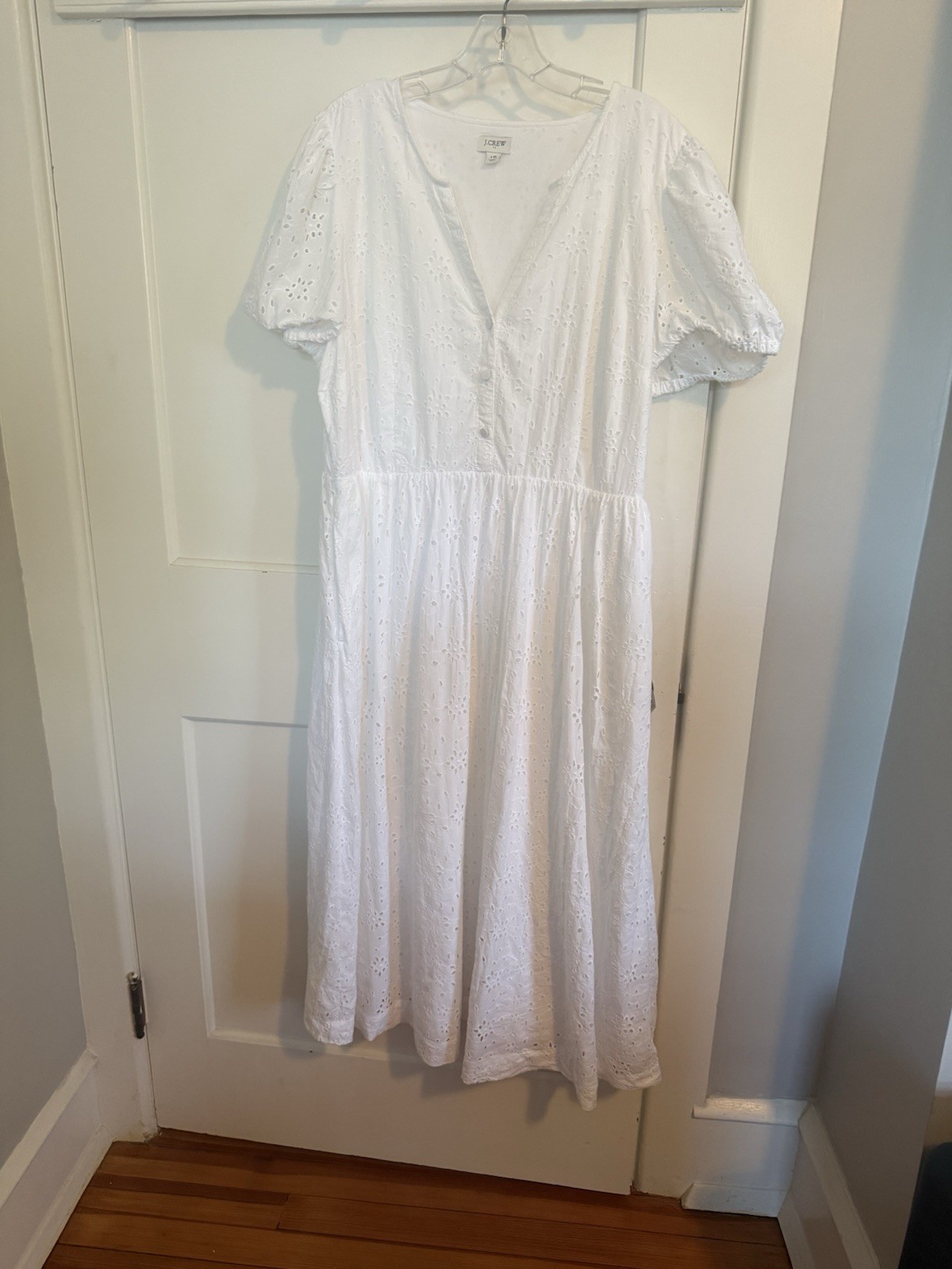 J.Crew Eyelet Dress White Cotton with Pockets Size 16 – Spring 2022 Collection
