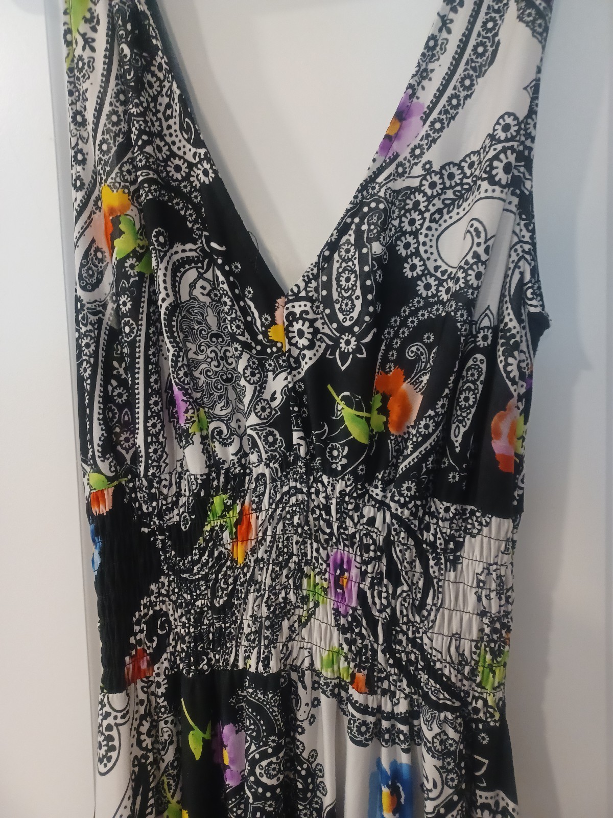 Maxi Dress No Labels 60″ Long From Shoulder Floral Paisley Graphics (See Pics)