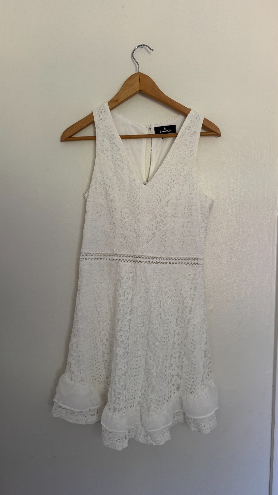Lulu’s Angel in Disguise Short Sleeve White Lace Skater Dress Sz Medium