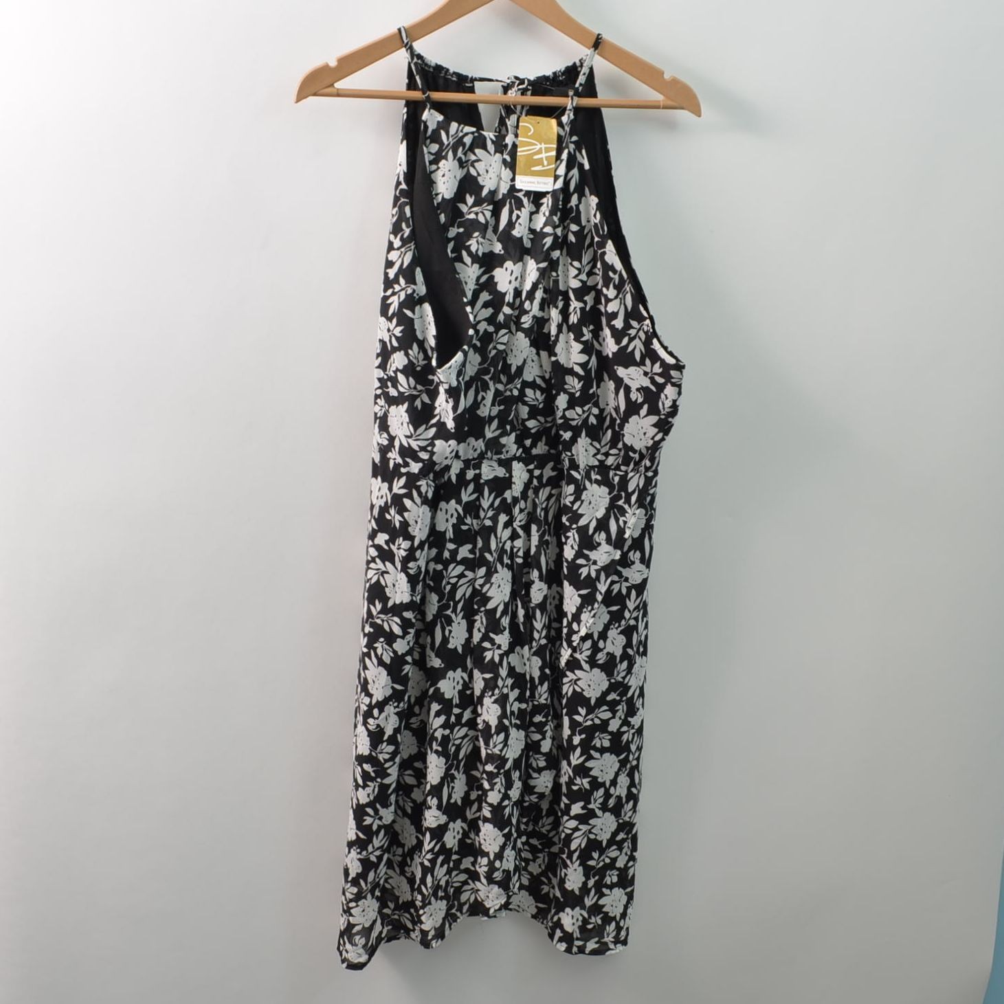 Suzanne Betro NWT Pleated Detail Halter Dress Womens 3X Midi Black White
