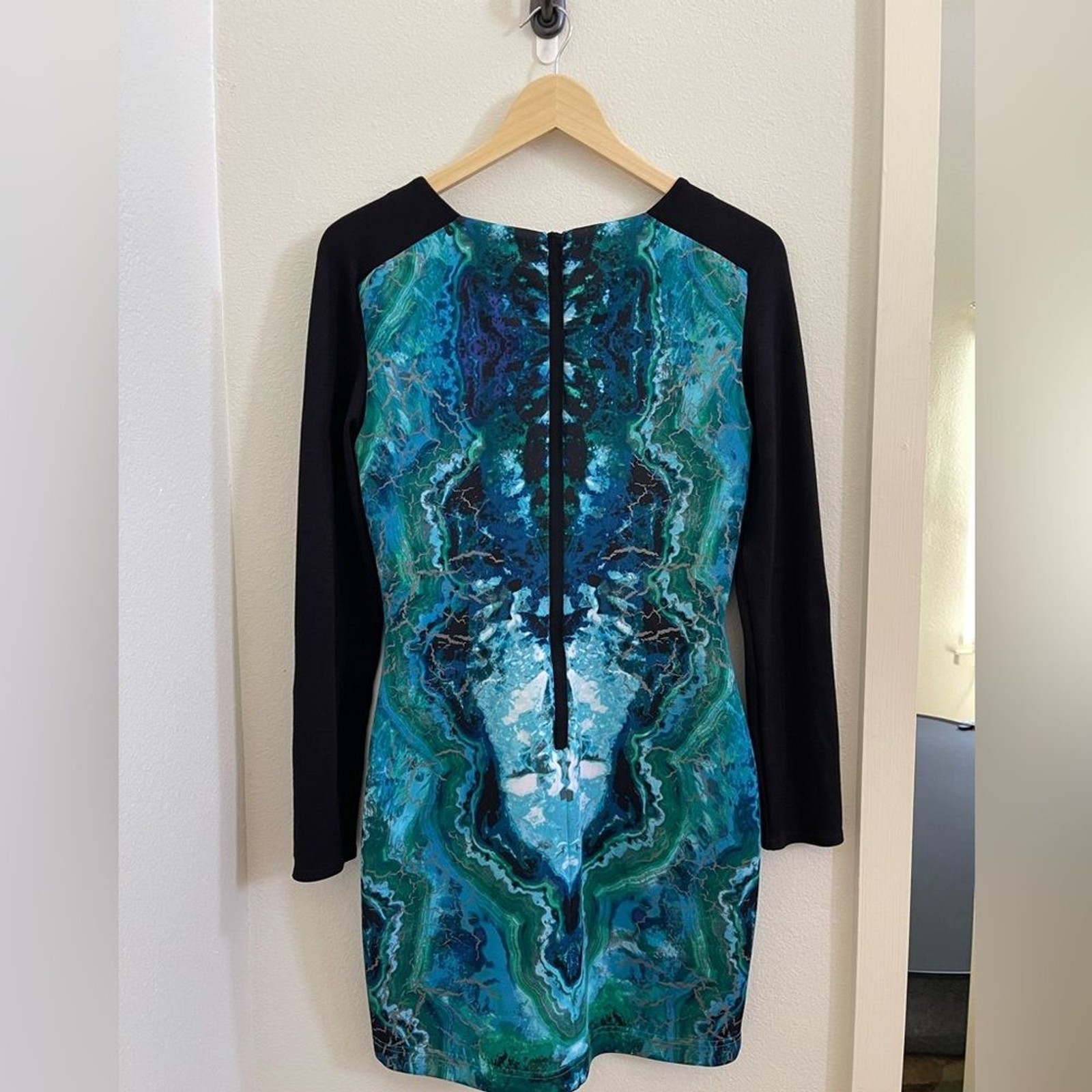 Bebe Abstract Marble Print Bodycon Dress Long Sleeve Size M