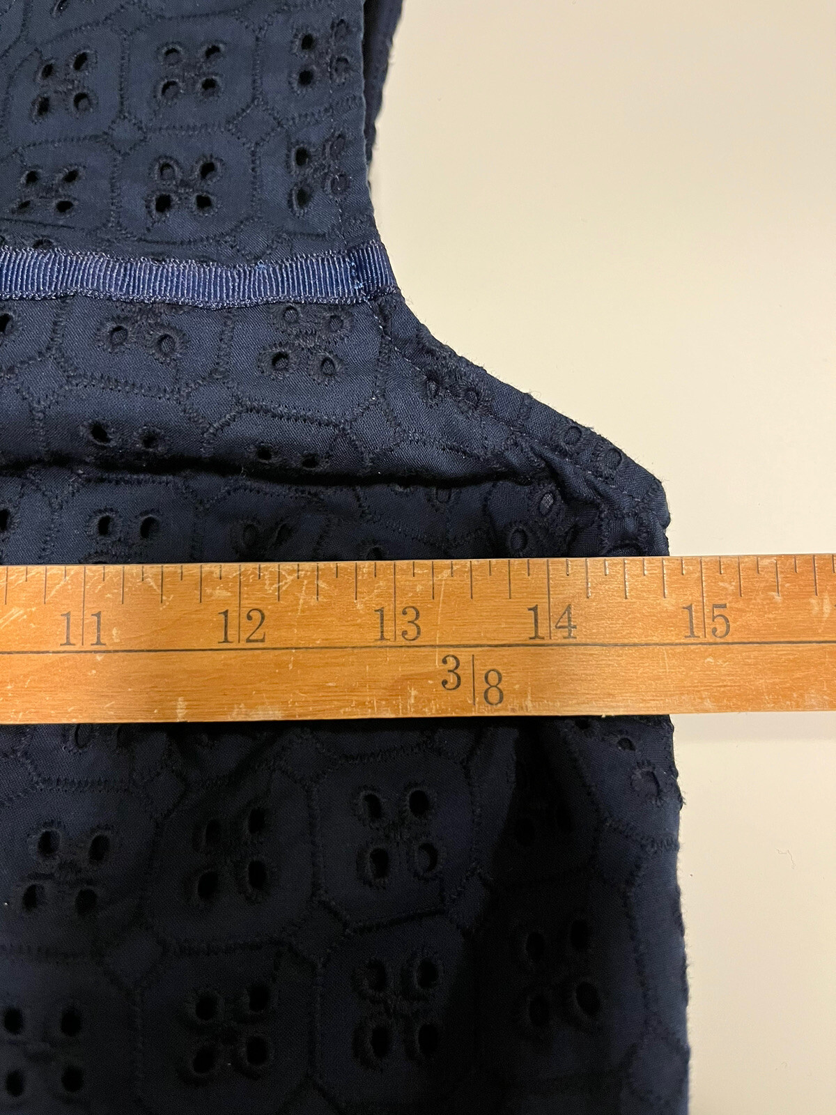 Banana Republic Navy Eyelet Shift Dress Size 2 Romantic Classic Modern