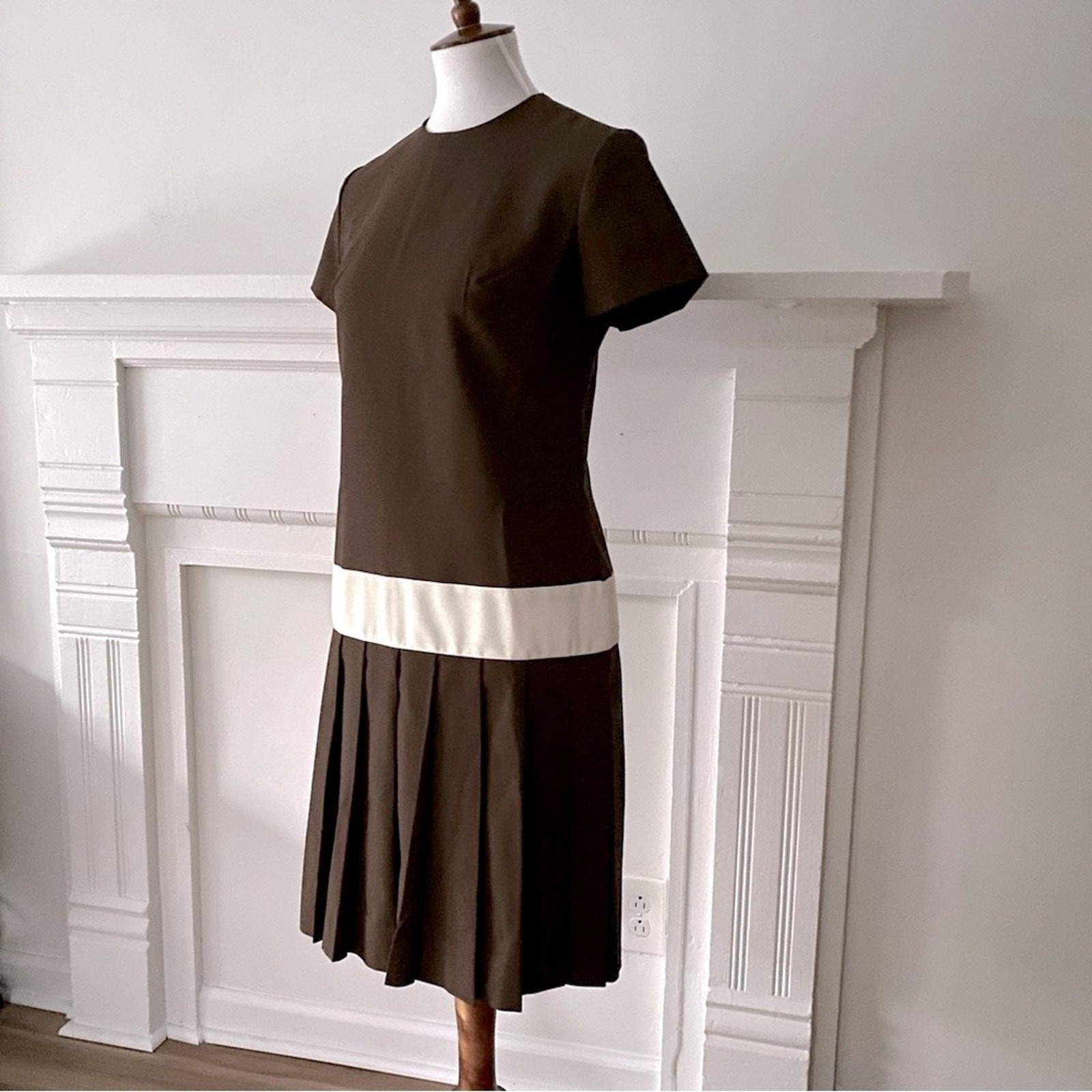 Vintage Womens Dress Small Minimalist Fall 60s Retro Pleated Mod Drop waist MCM