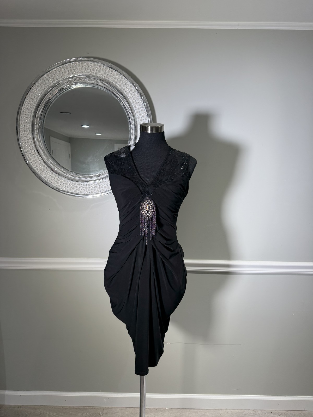 Tanita Romario Black Sequin Jeweled Draped Cocktail Dress Size 4-6