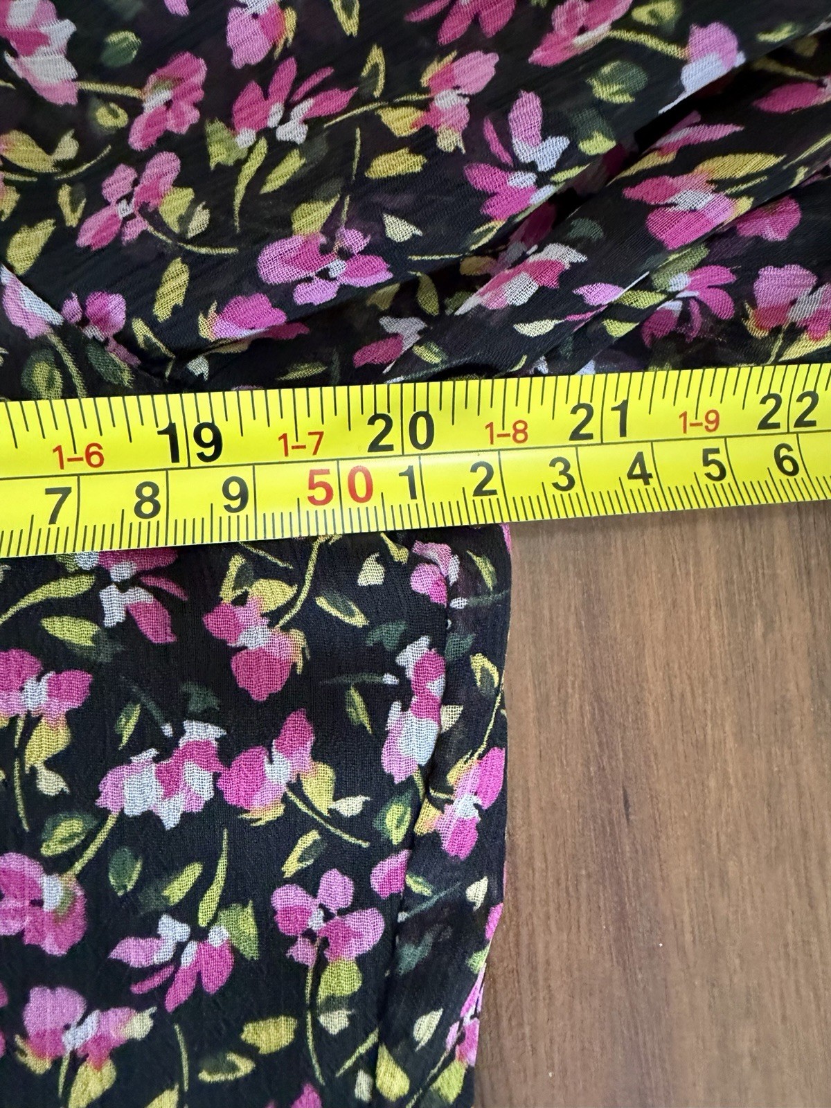 CeCe Floral Tiered Mini Dress Large Pink Black Puff Sleeve Ruffle V-Neck Boho