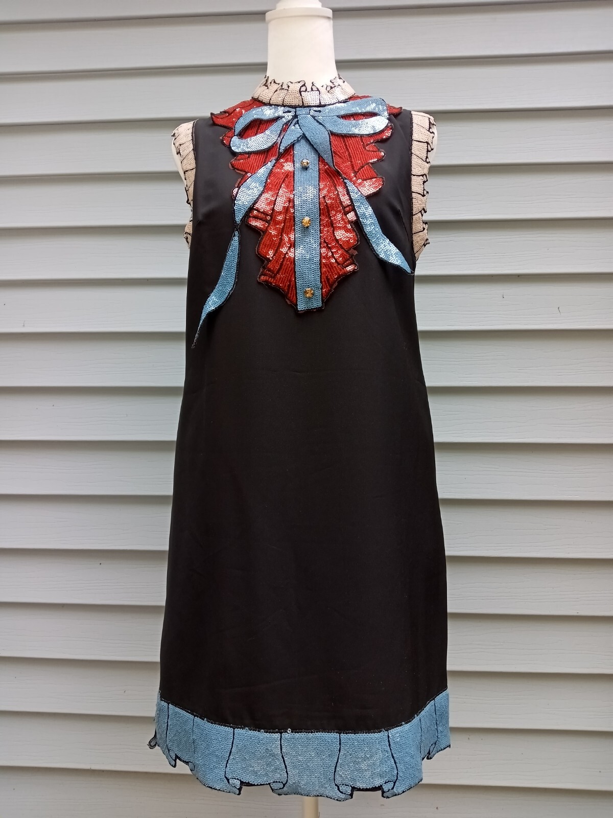 NWOT DESIGNER INSPIRED BLOGGER FAVORITE “LITTLE BLACK DRESS ” Mini Seqiuns Small