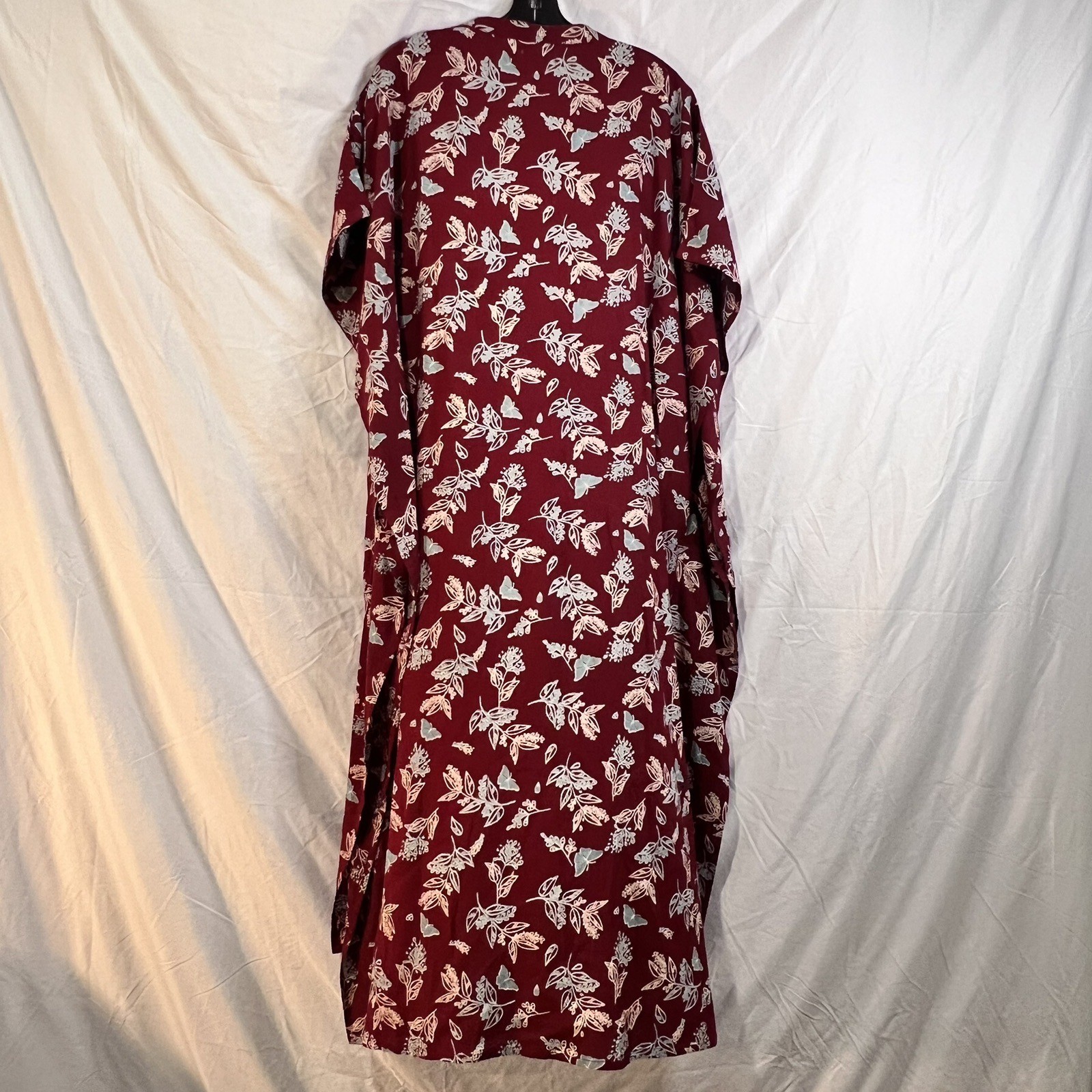 TAMSY NWT Red Boho Flower Pattern One Size Machine Washable Light Weight