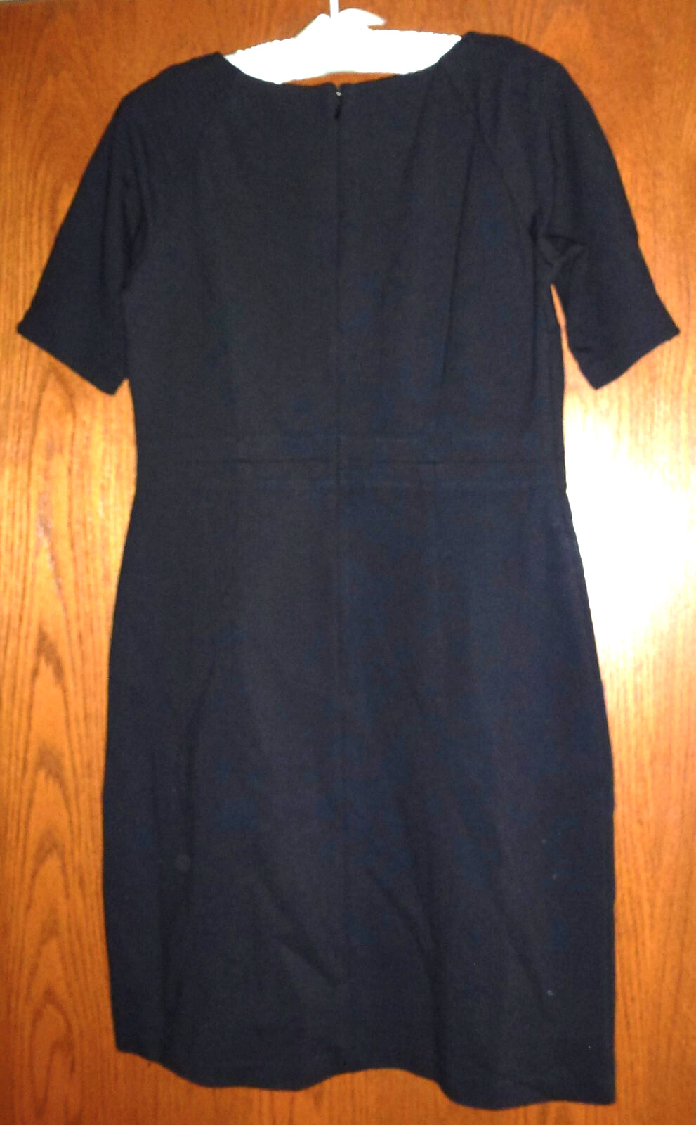 TALBOTS – BLACK MEDIUM-WEIGHT SS WAISTED STRETCH-KNIT SHEATH DRESS – PETITE 4P