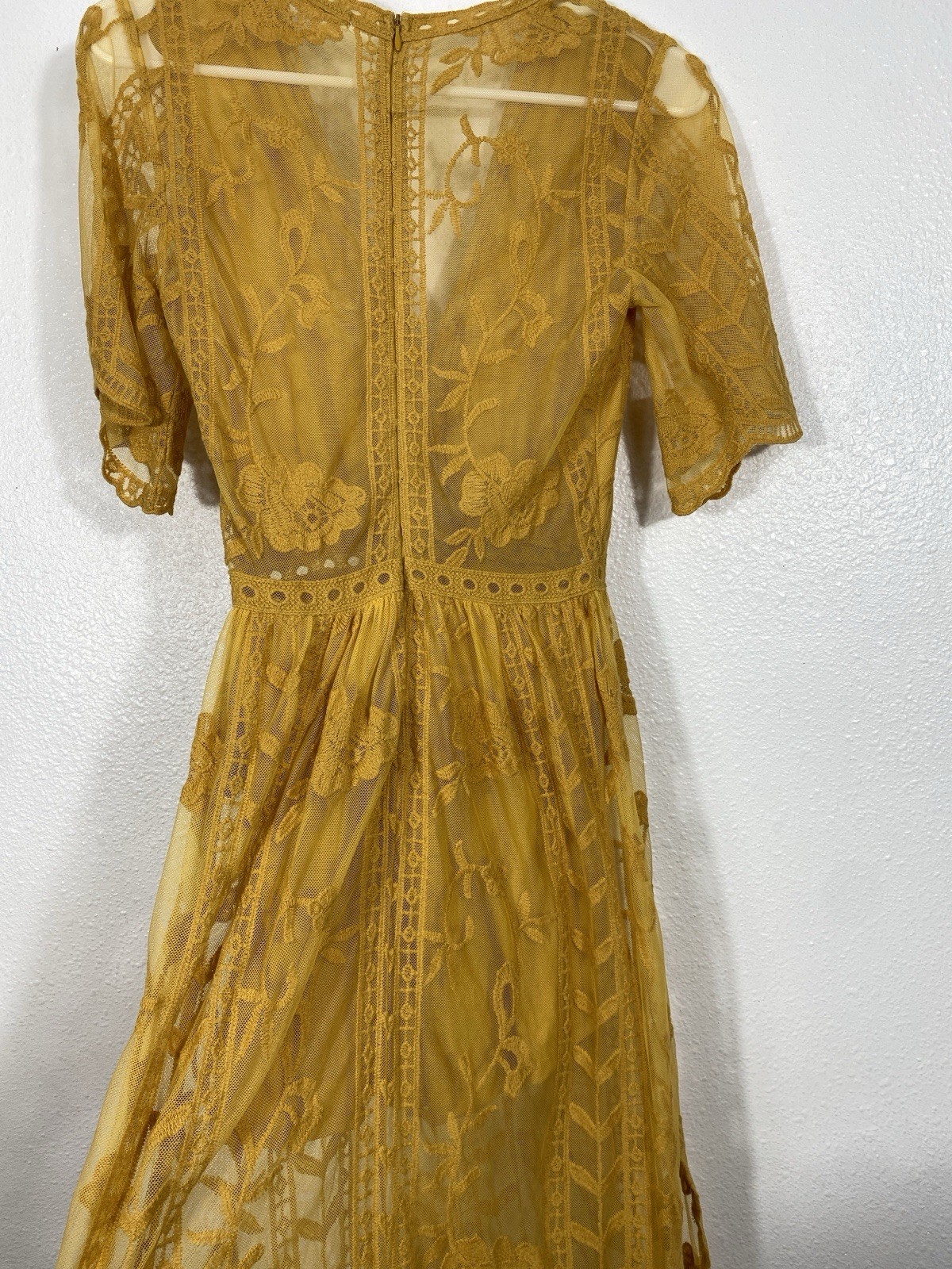 Socialite mustard embroidered lace plunge maxi dress Size Xs 100% Nylon & Cotton