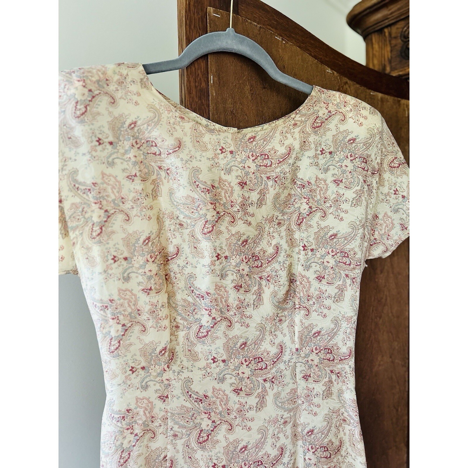 Nancy Johnson Silk Paisley Midi Dress Button Back Short Sleeve Size 8