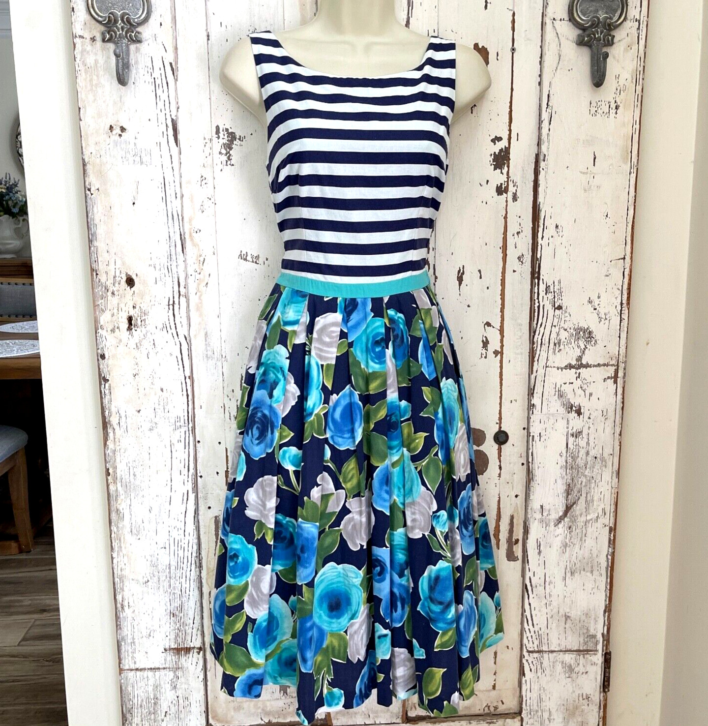 Mod Cloth Juniors Size Small Blue White Gray Green Floral Pocketed Cotton Dress