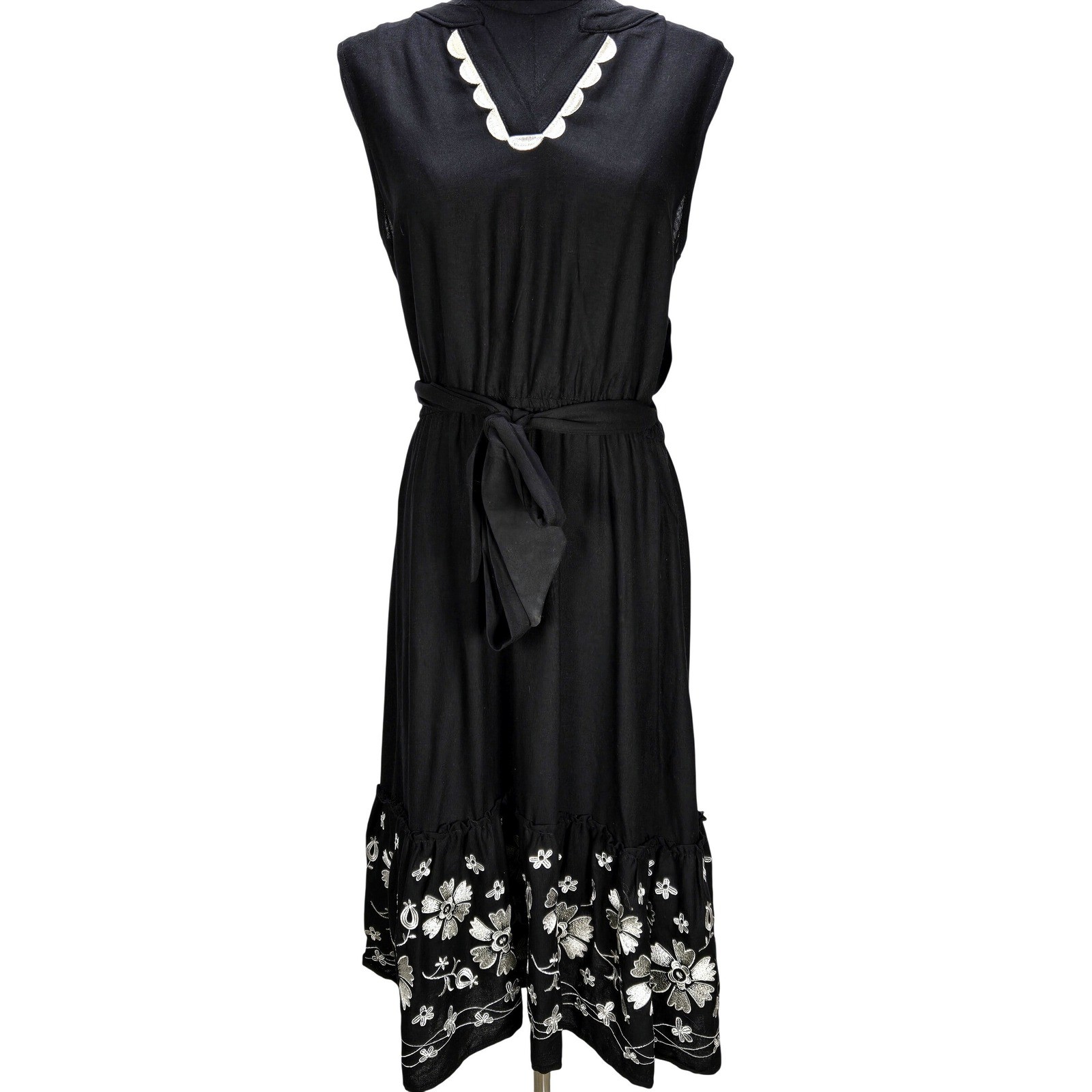 Women’s Cactus + Pearl Small NWT Black Embroidered Midi Dress Scalloped Boho