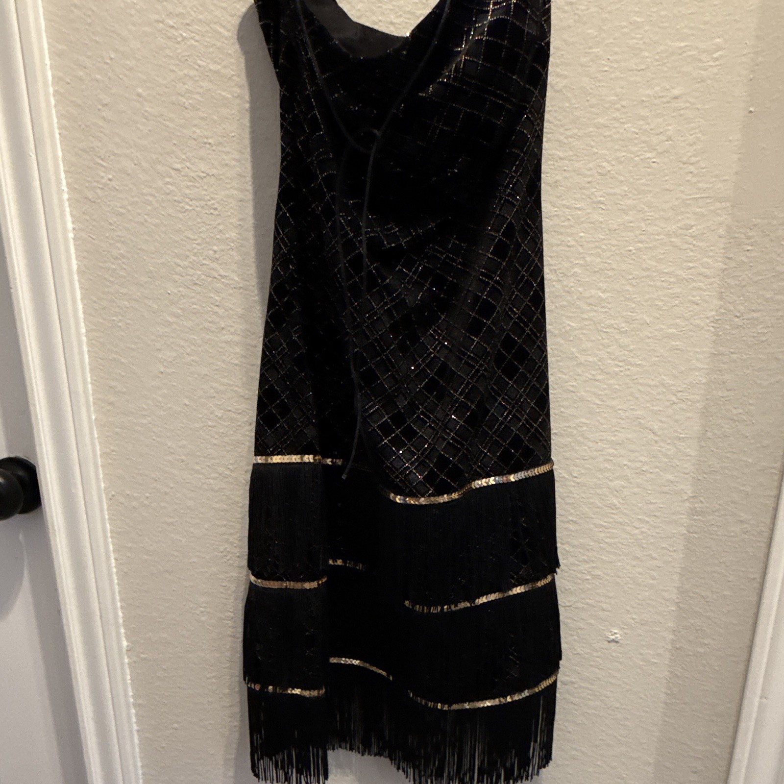 JS Boutique Black Sleeveless Knee-Length Sheath Fringe Dress Size 6