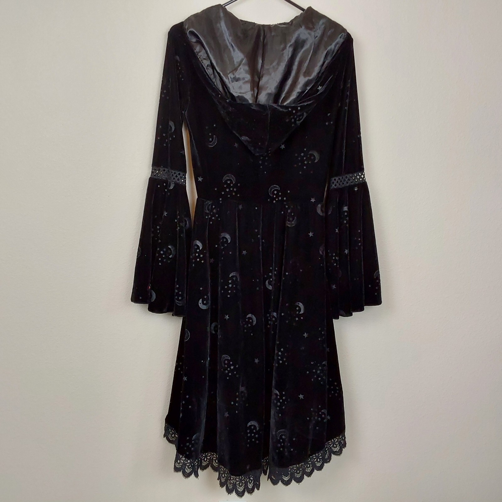 Spirit Halloween Black Velvet Celestial Witch Dress Hooded Whimsigoth Costume M