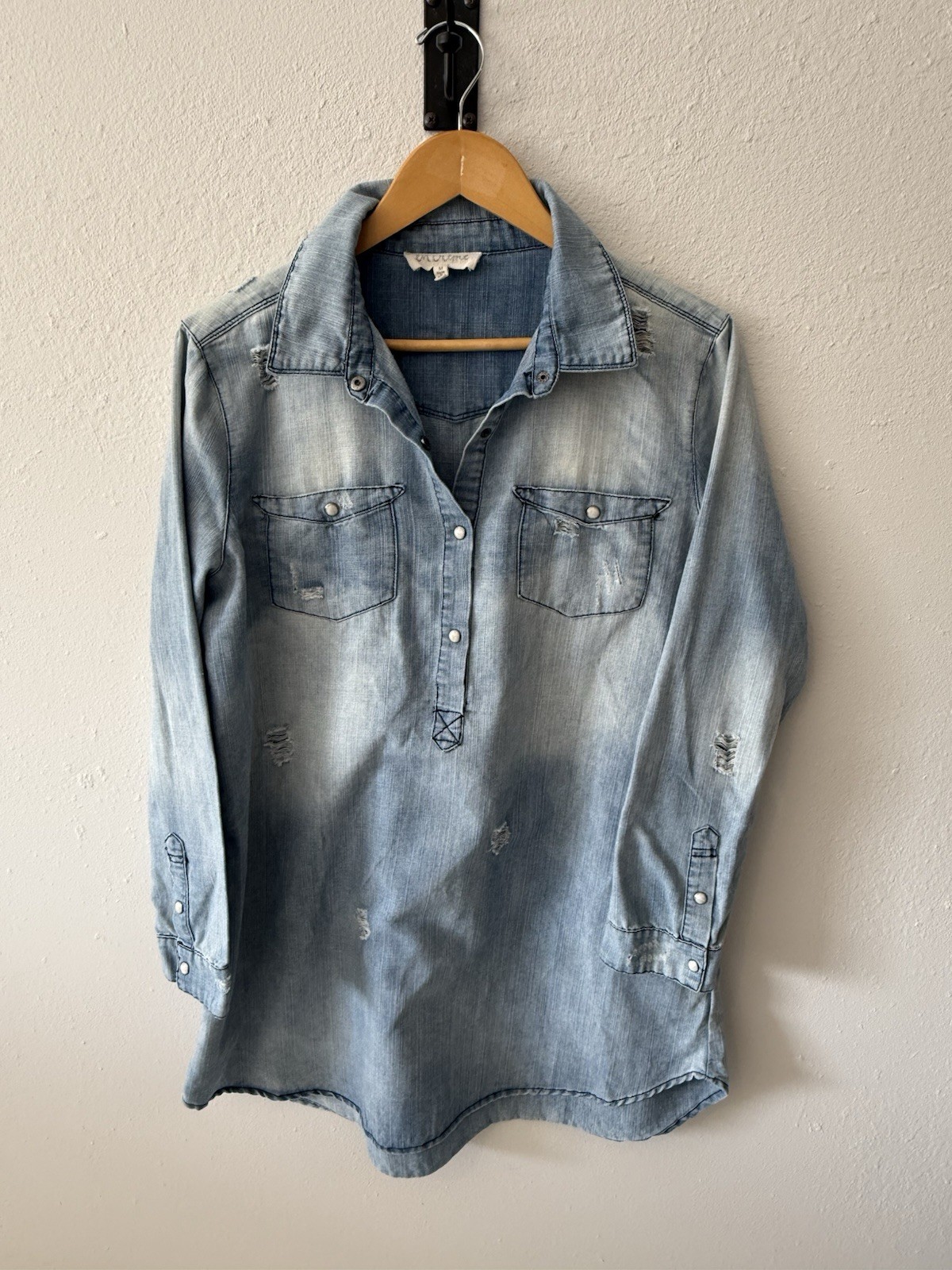 En Creme Women’s Tunic Distressed Denim Dress Pearl Snap Size Medium