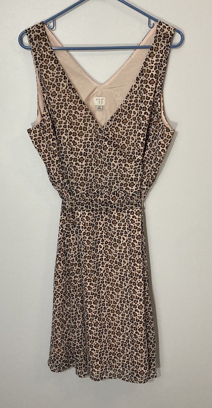 Women’s Leopard Print Dress XL Sleeveless V-neck Tie Back Animal A-line Dainty