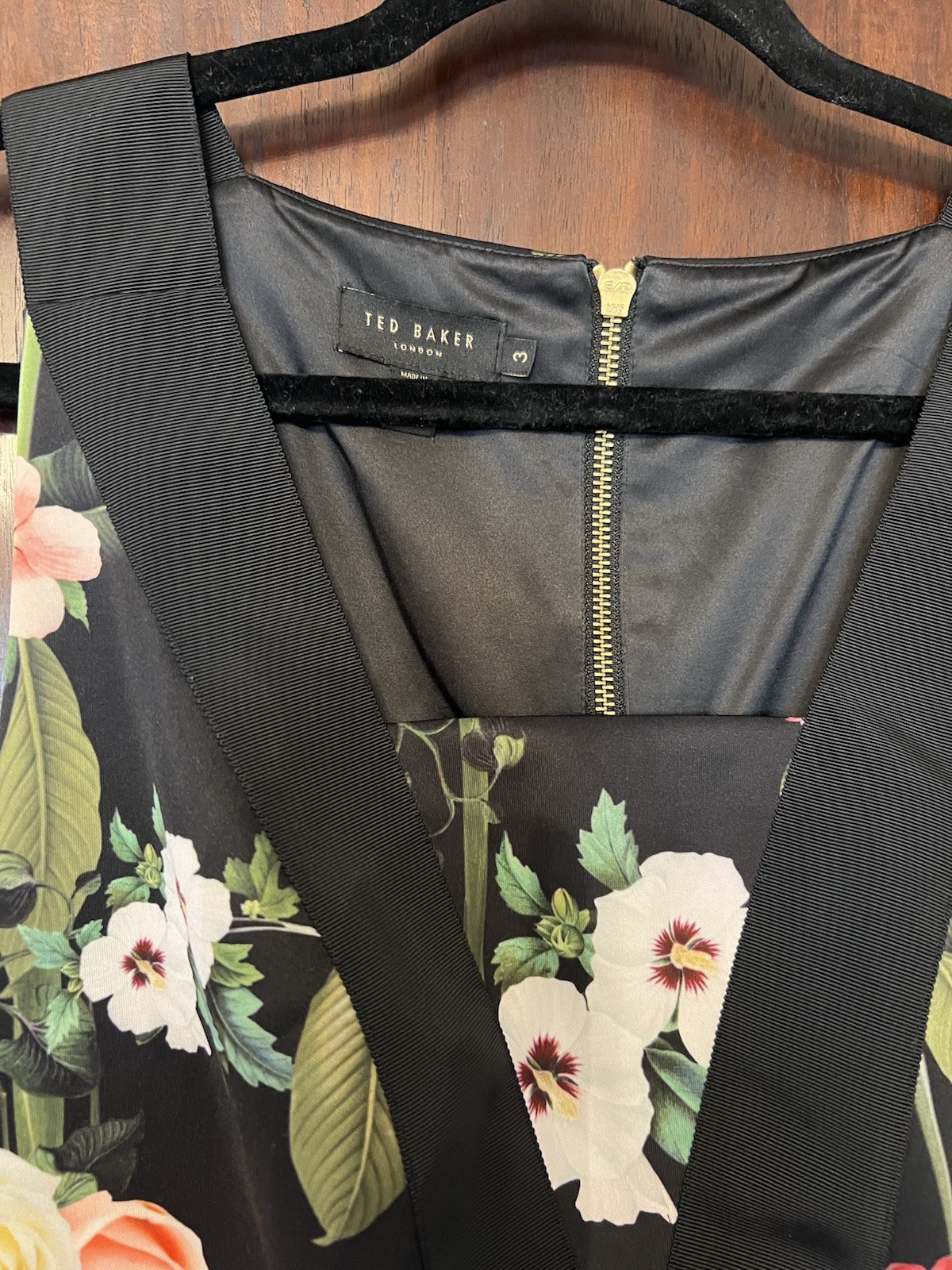 Ted Baker Womens Sheath Dress Size 3 V-Neck Sleeveless Black Floral Knee