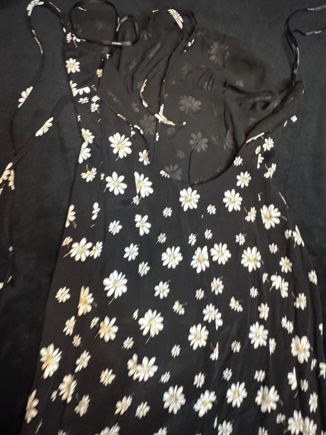 Black Daisy Print Spaghetti Strap Maxi Dress with Front Slit