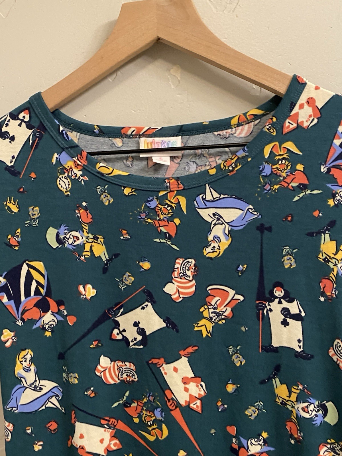 Disney’s Size Small Alice in Wonderland Characters LulaRoe Julia Dress Green NWT