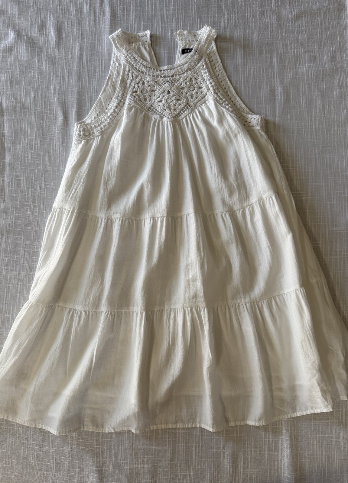 BTFBM Women’s White Solid Halter Lace Yoke Tiered A-Line Lined Knee Dress Sz L