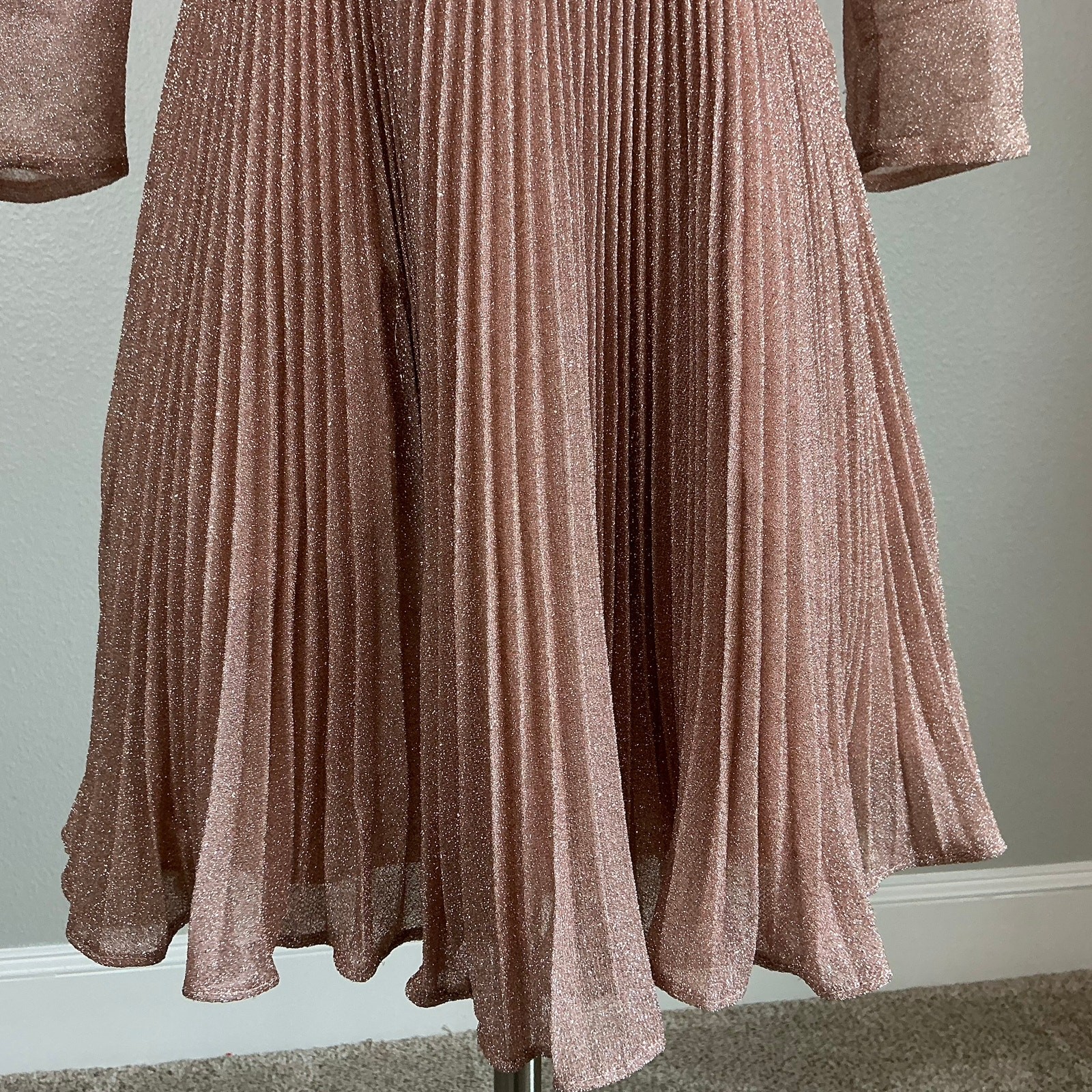 Mac Duggal 30749 Rose Gold Cocktail Dress Pleated Metallic Fit and Flare Size 6