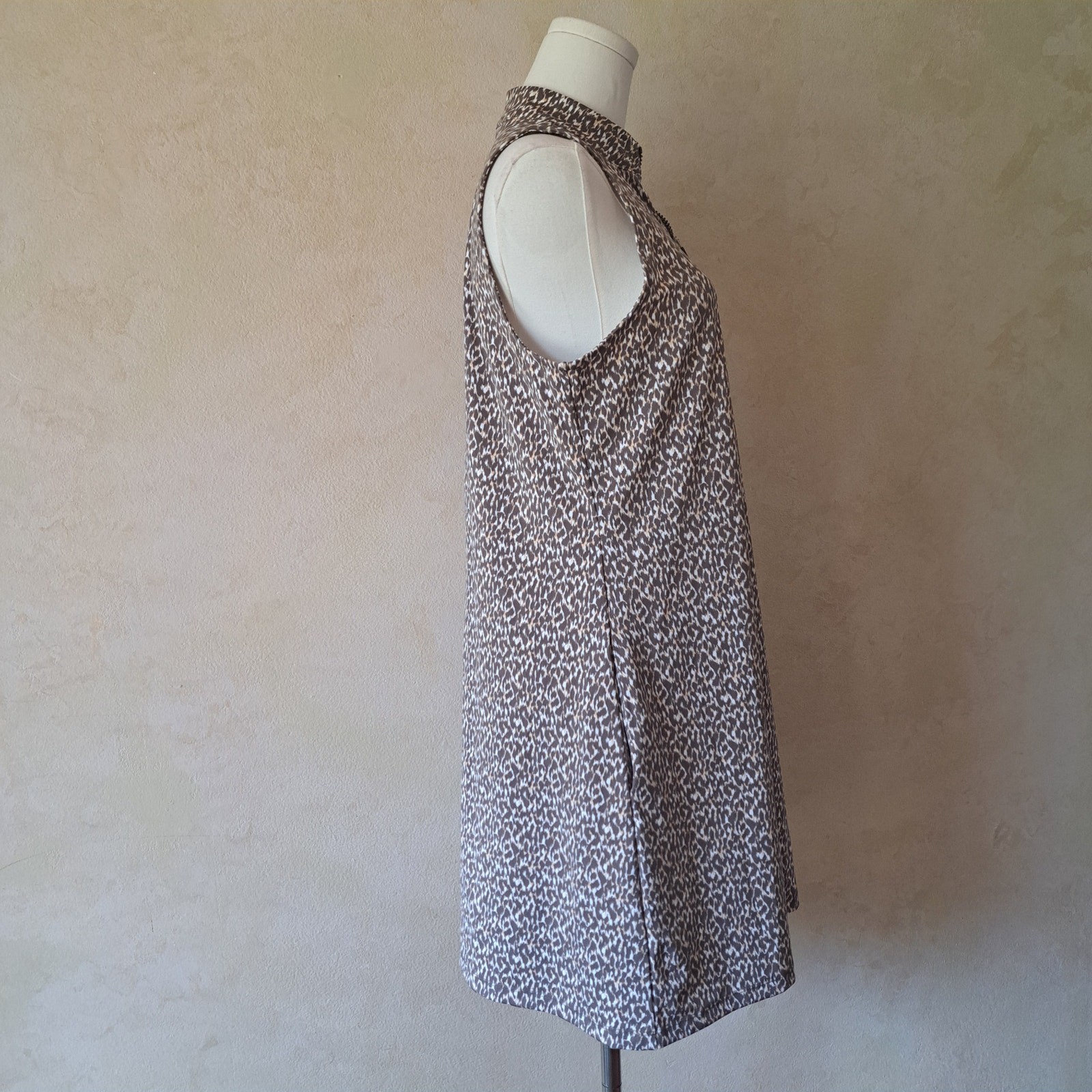 TOMMY BAHAMA Everyday Active Leopard Animal Print 1/4 Zip Mini Dress Large Brown