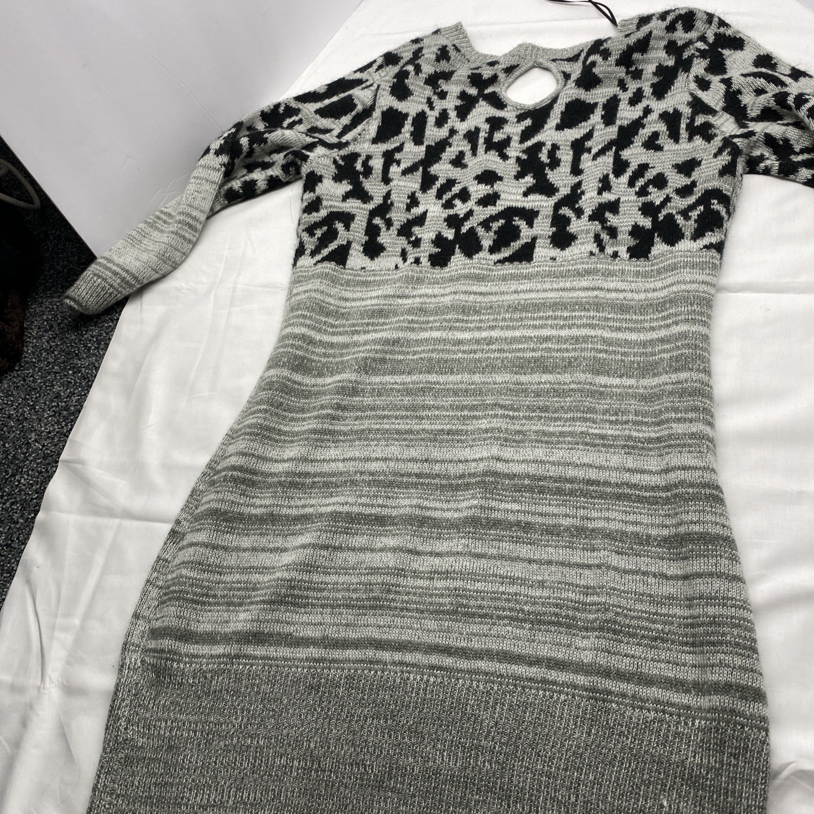 LIV Grey Abstract Leopard Print Knit Tunic Dress XL Boho Keyhole Back Cozy Soft