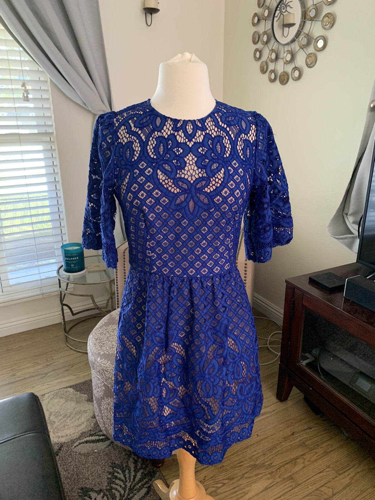 NWT BCBG Max Azria Jillyan Larkspur blue lace cocktail party dress size 2 $338!