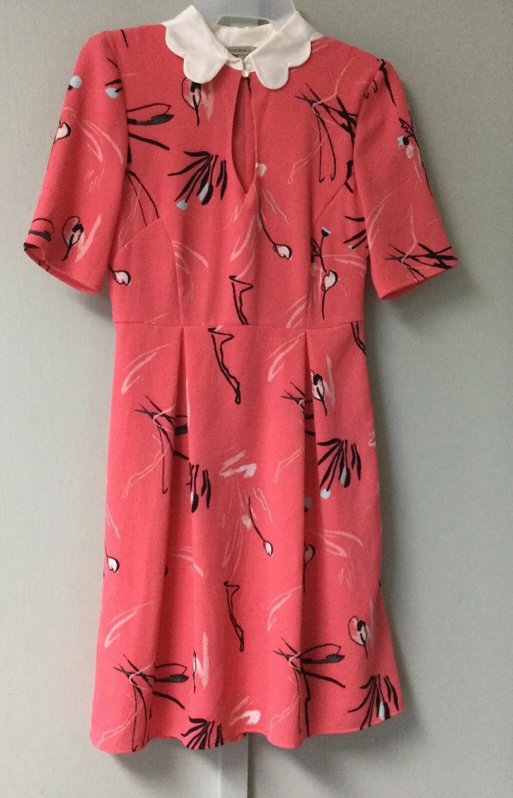Woman Limited Edition Dress Size 6 Collared Neckline Pleated Coral Short Sleeve