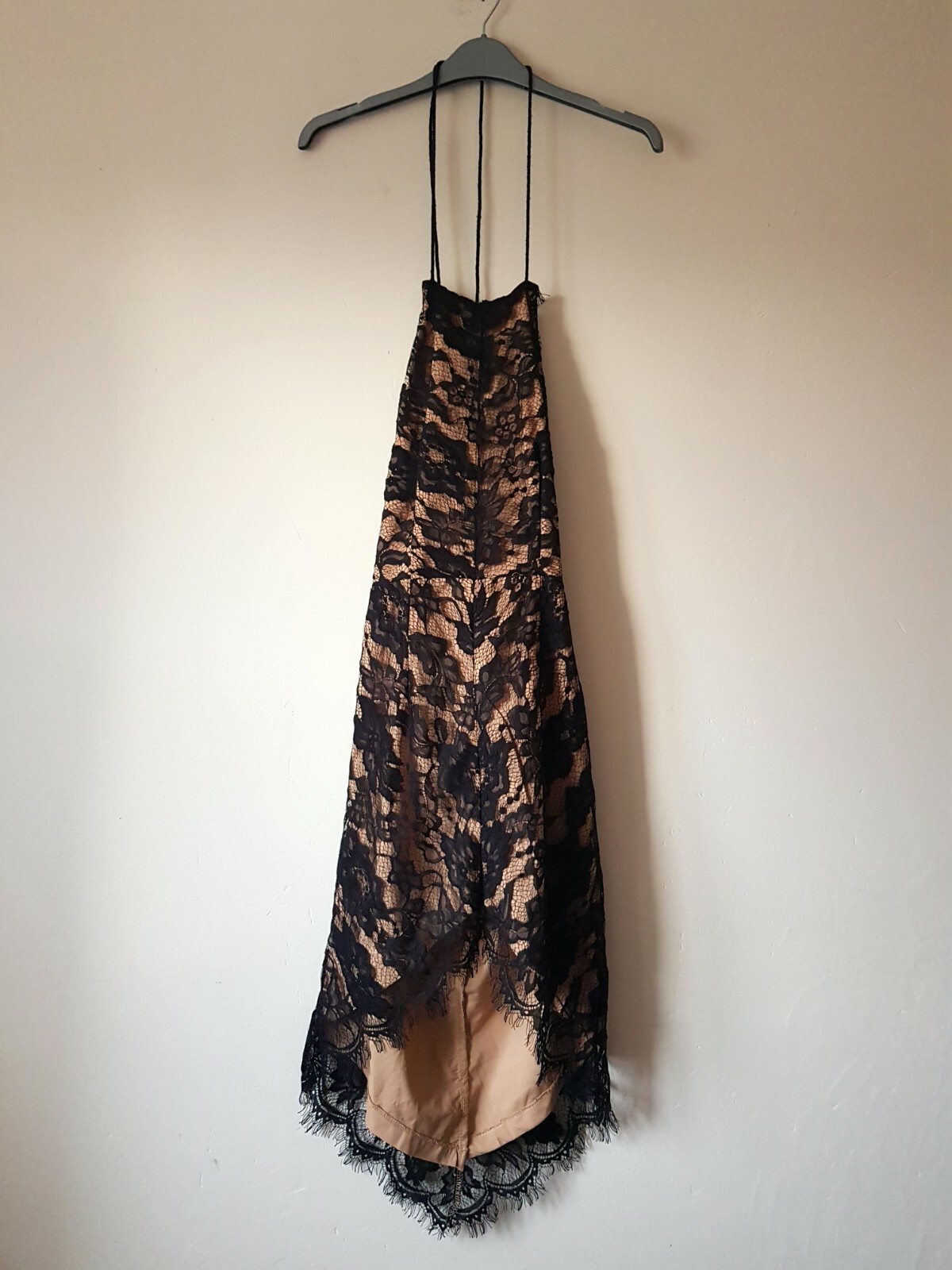 Ginger Fizz Lace Halterneck Dress – Size 8 – New Without Tags