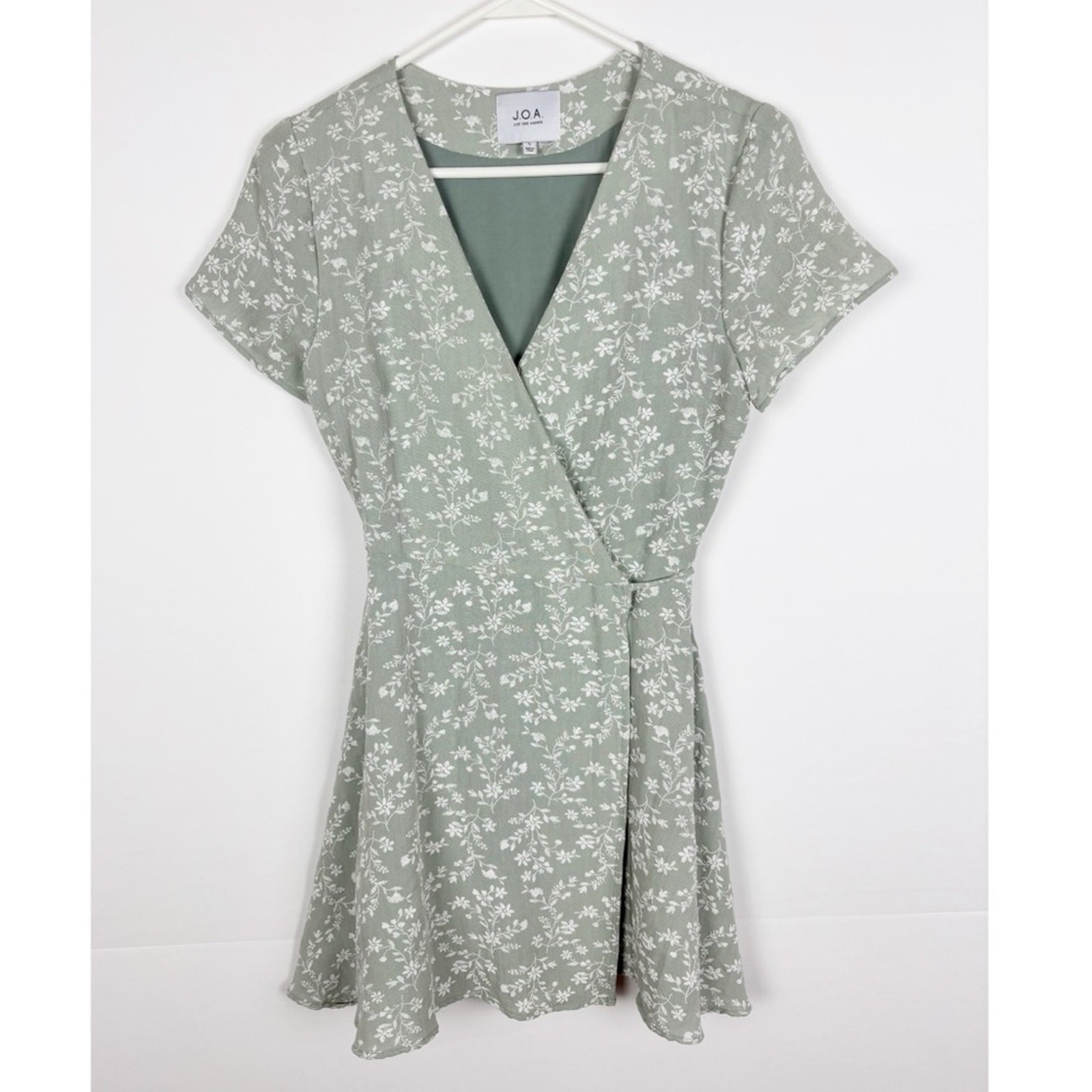 J.O.A. Wrap Dress Size Small Ditsy Floral Sage Green White Feminine Cottagecore