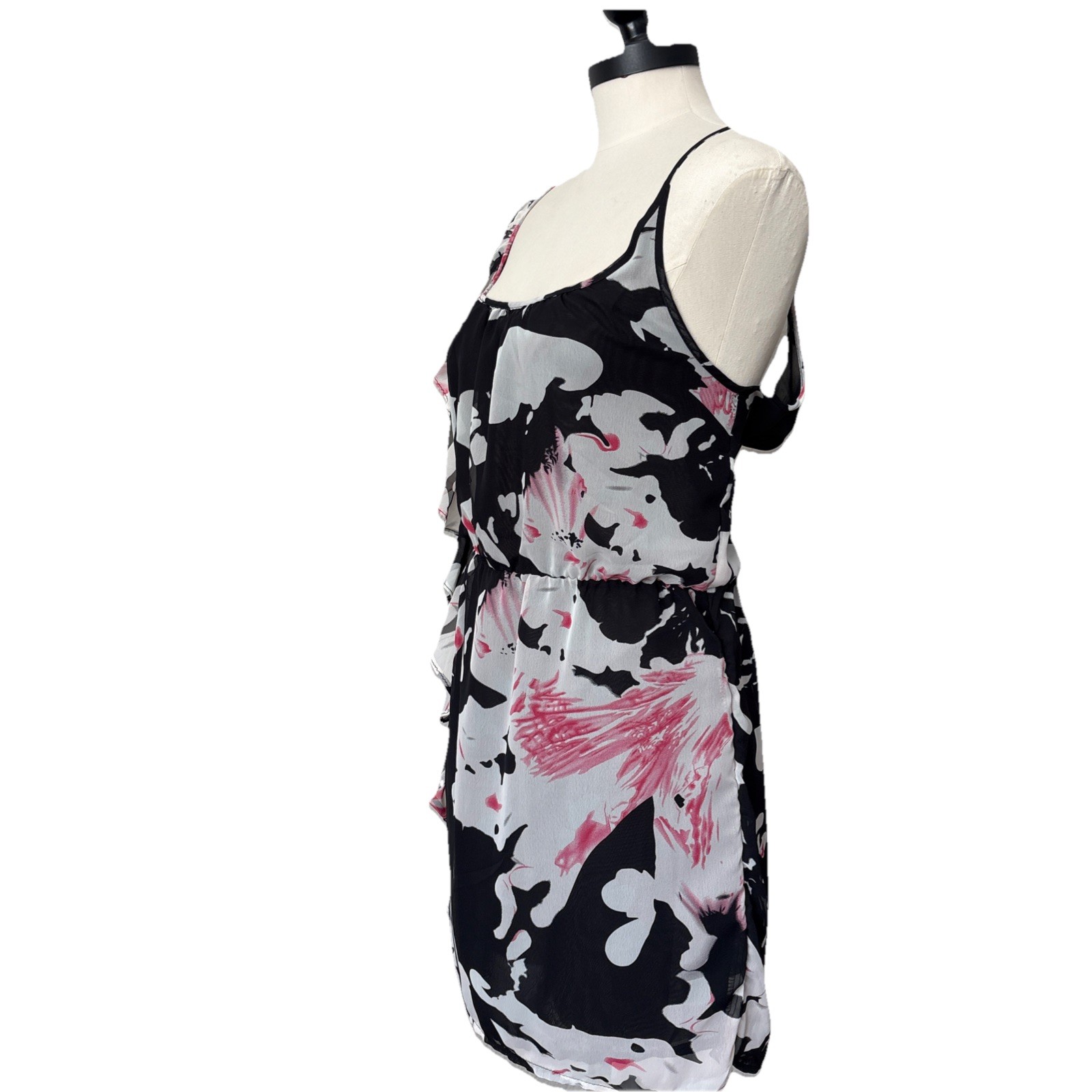 EUC **RUE 21** Fully Lined Layered Dess Size L 100% black Floral Ruffle girly L